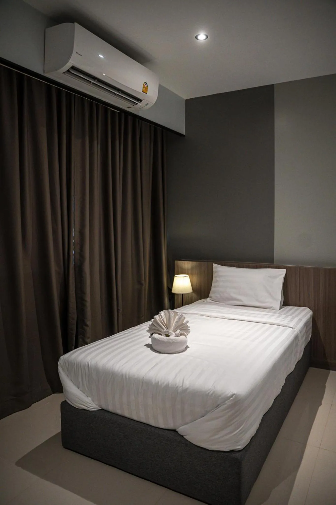 Bed in YSW Hotel Lopburi