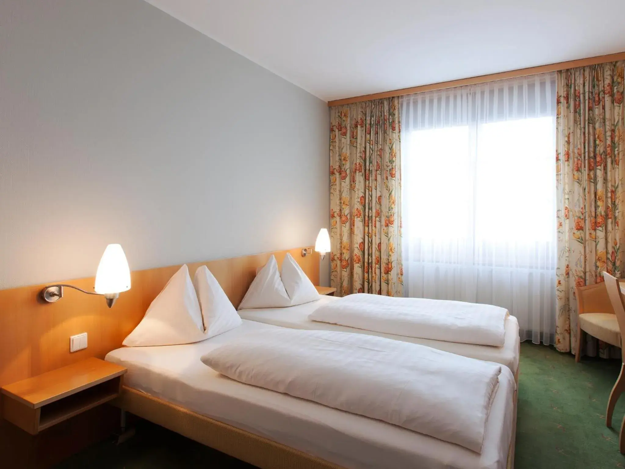 Double Room - single occupancy in Landzeit Restaurant Voralpenkreuz Double Room - single occupancy in Landzeit Restaurant Voralpenkreuz