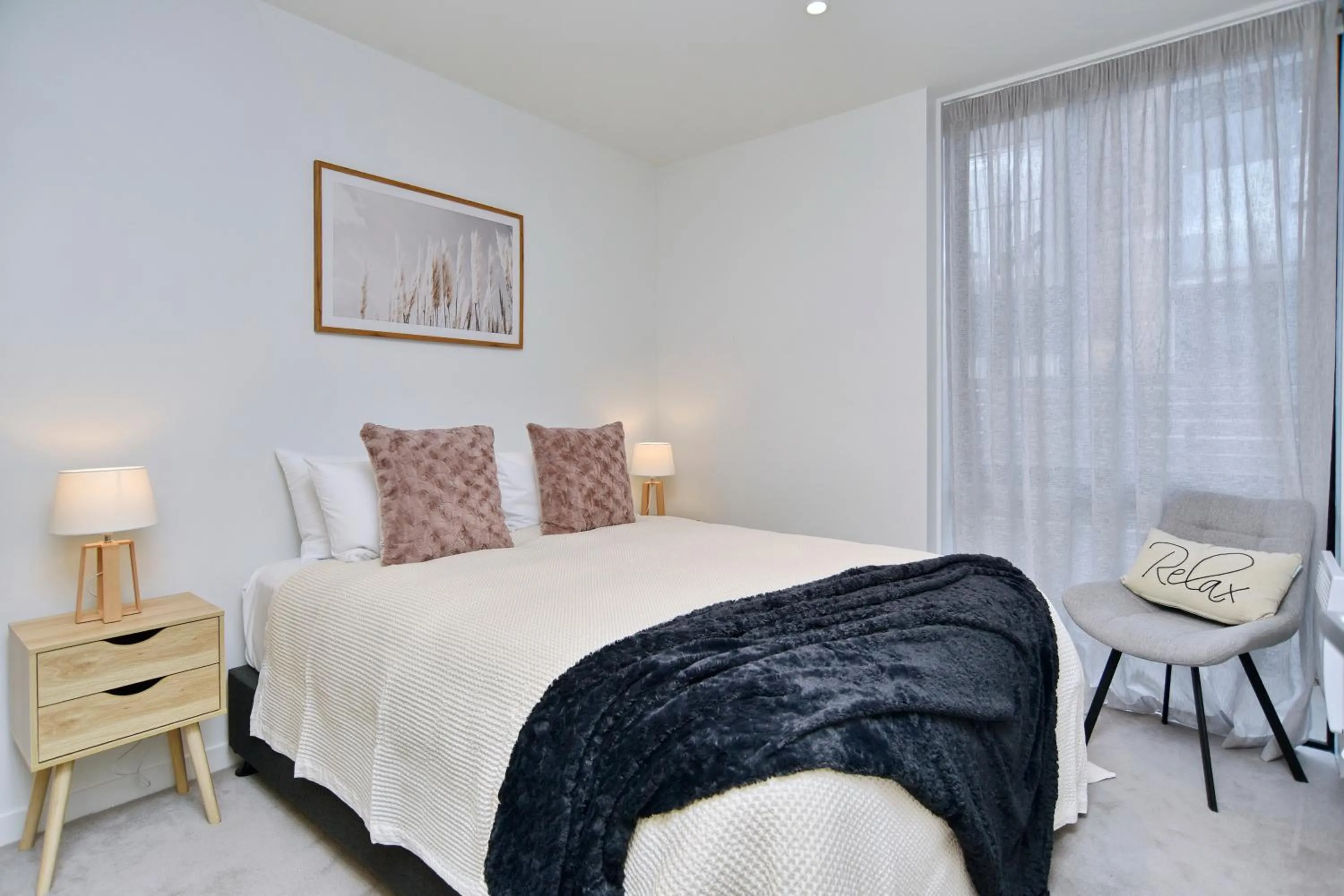 Bed in Worcester Terrace One - Christchurch Holiday Homes