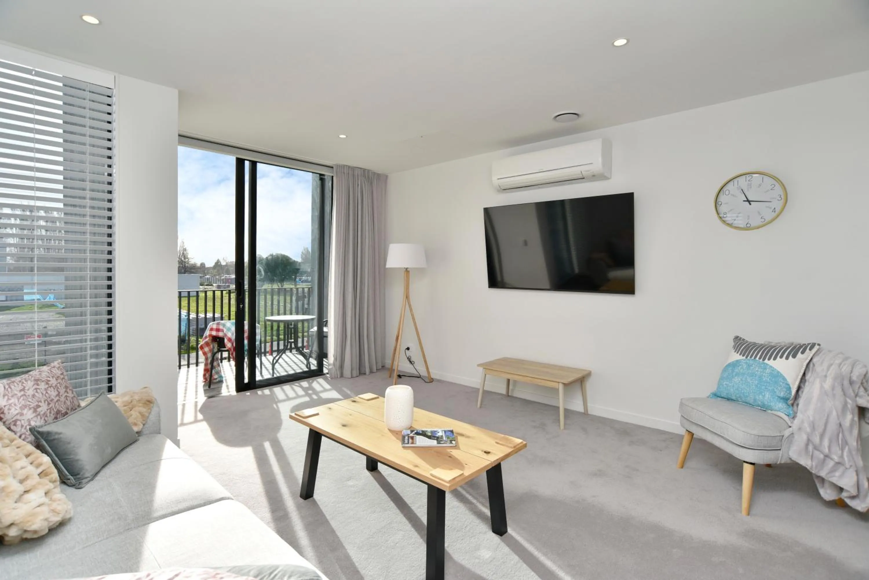 TV and multimedia in Worcester Terrace One - Christchurch Holiday Homes