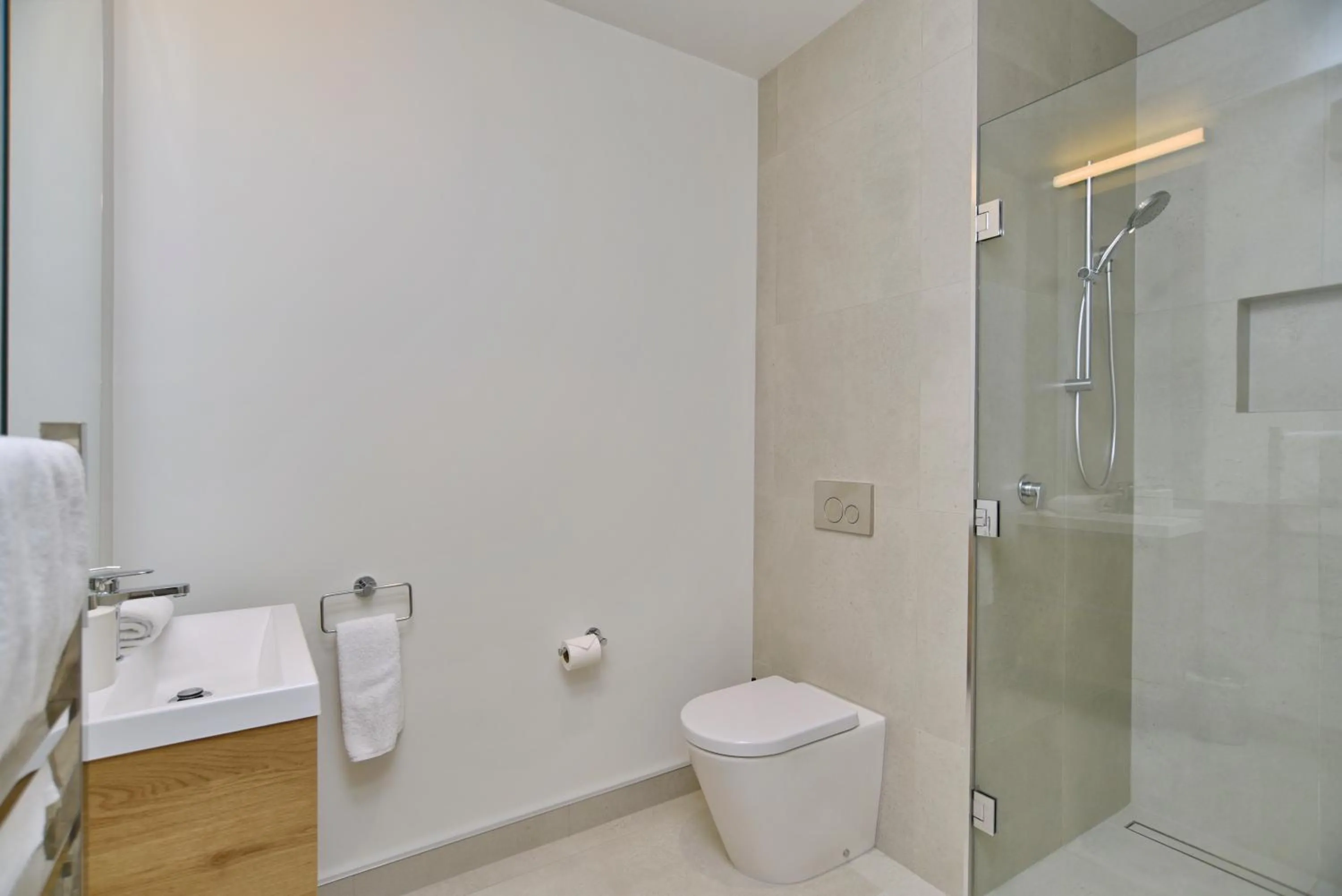 Shower in Worcester Terrace One - Christchurch Holiday Homes