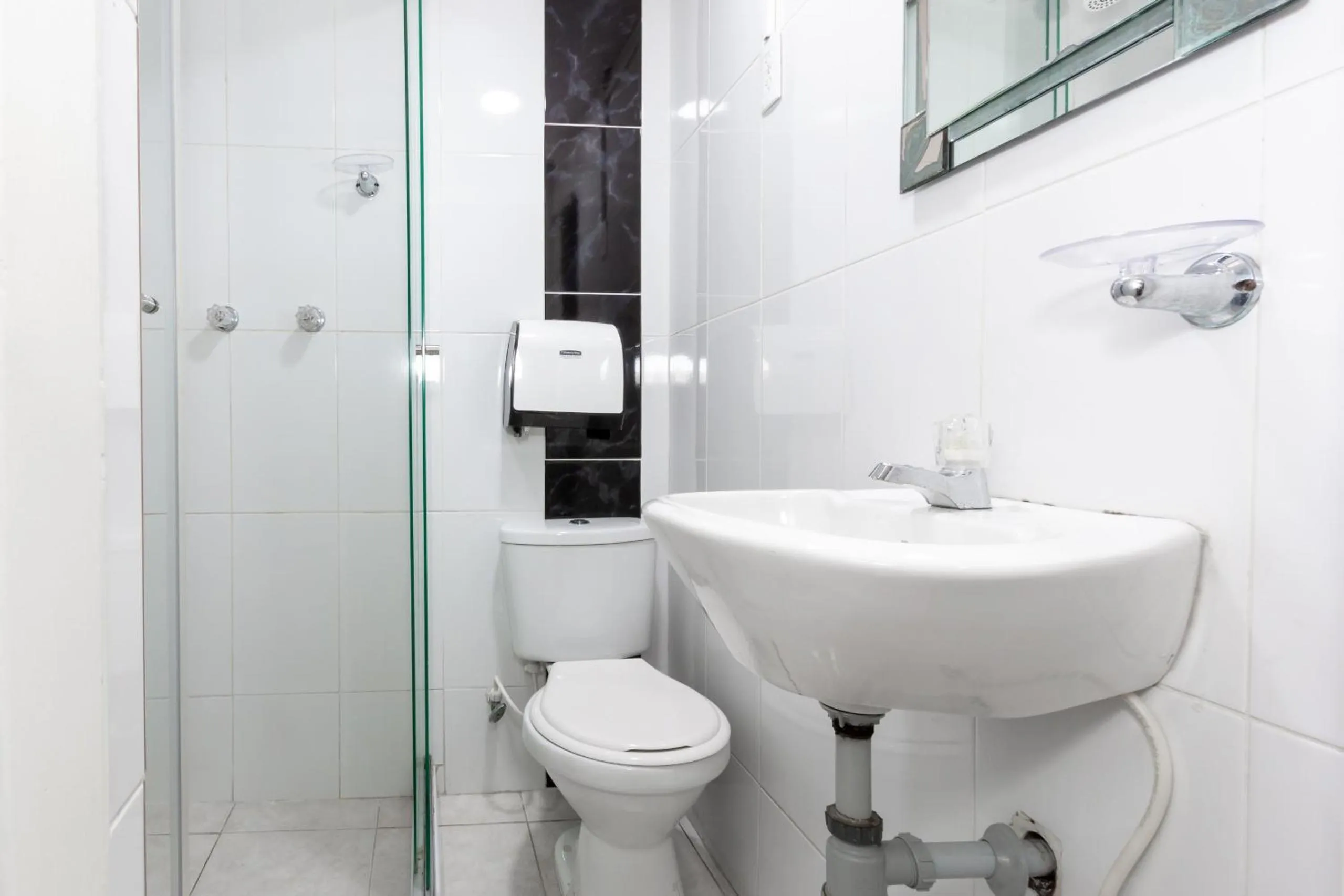 Shower in Hotel Guayacanes 70