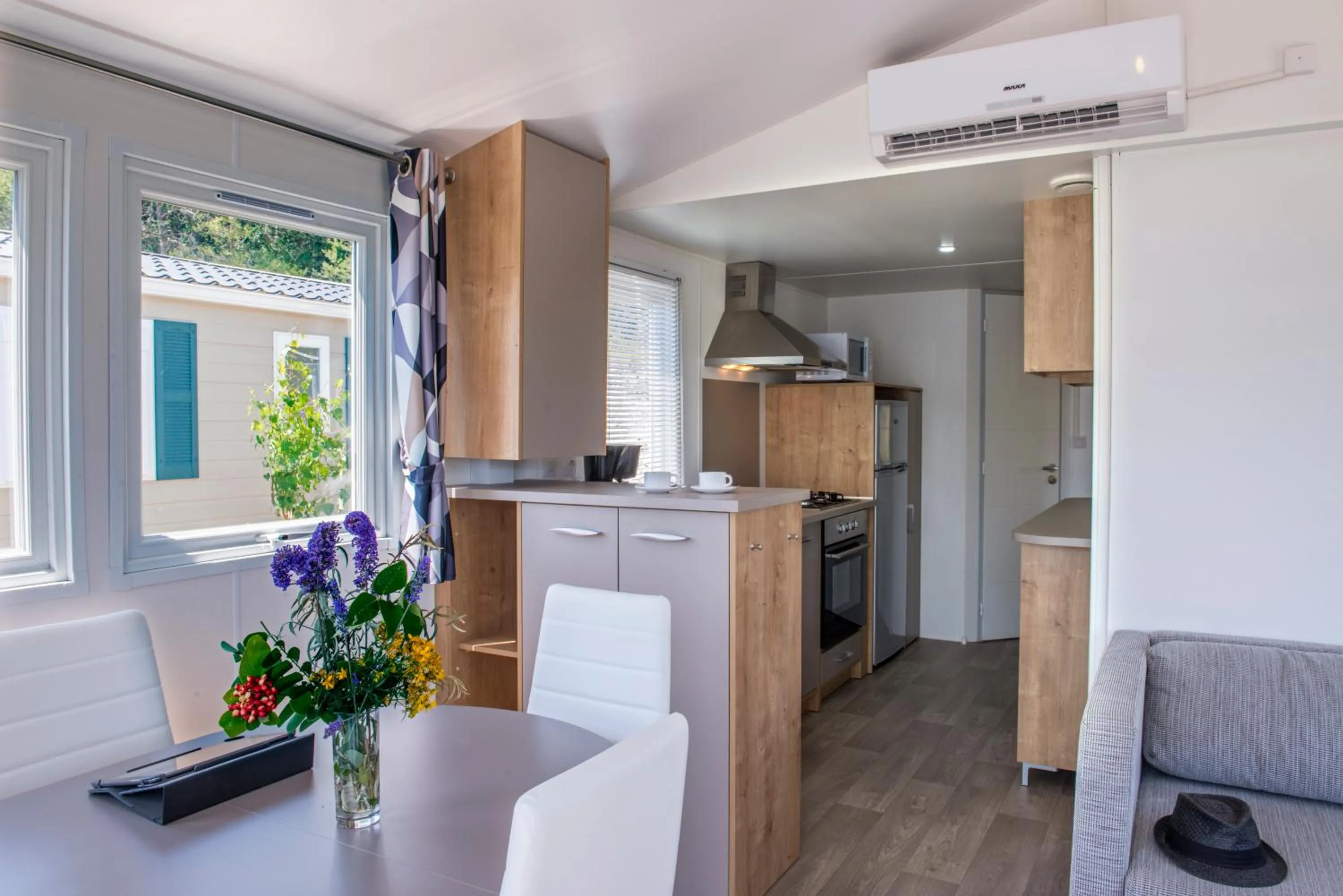 Kitchen or kitchenette in L'Ecrin du Lac