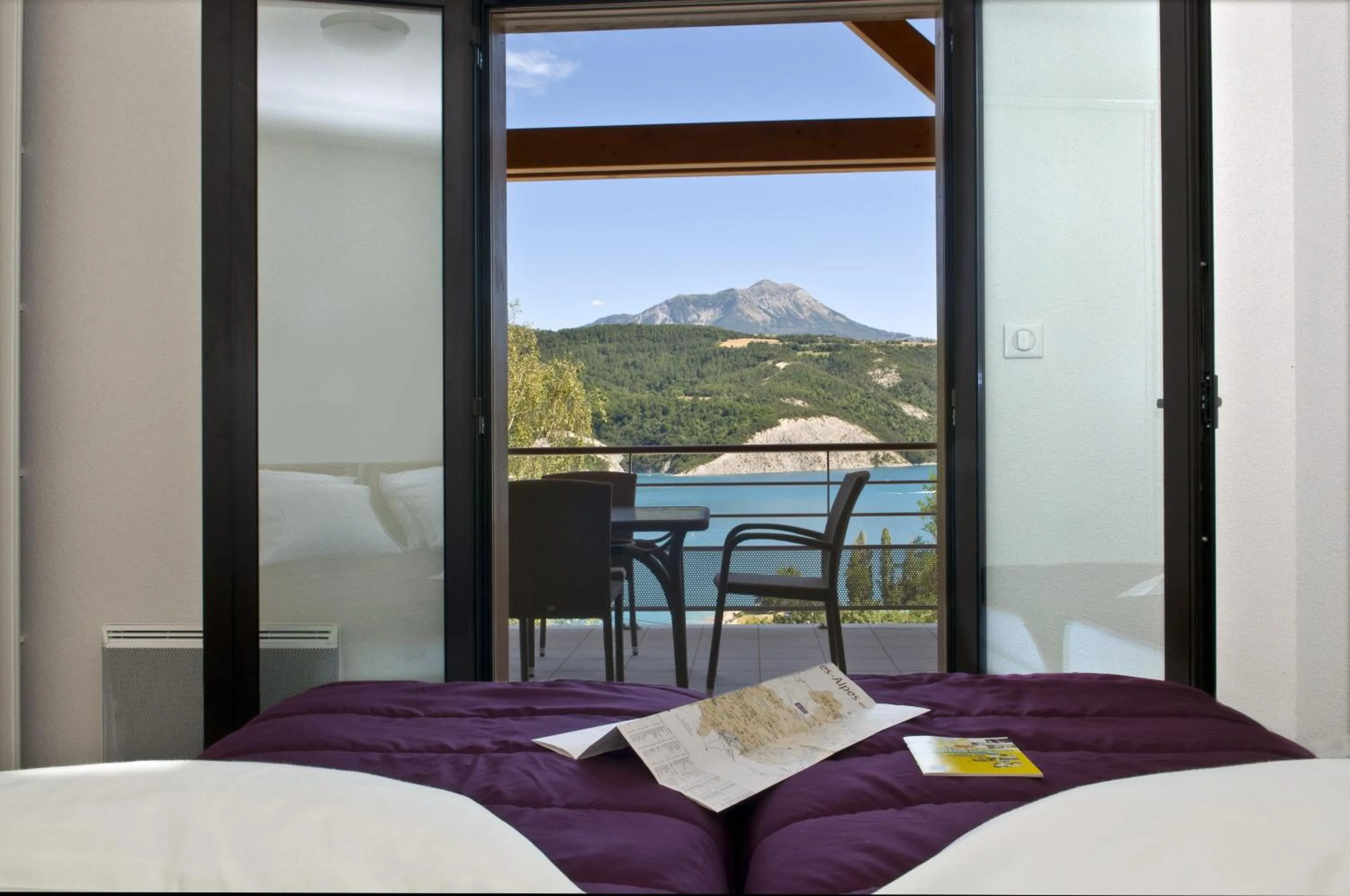 Bedroom, Bed in L'Ecrin du Lac