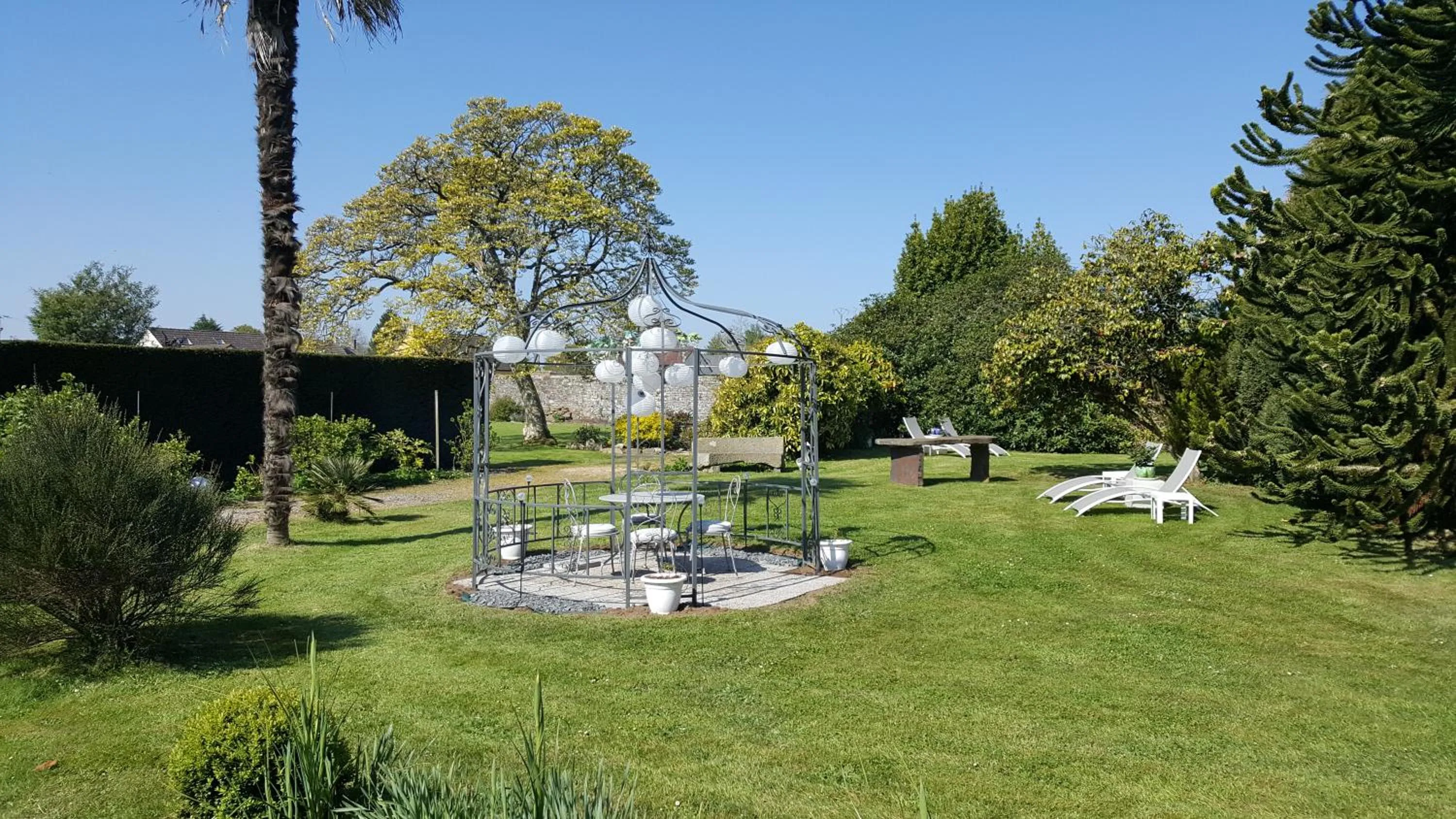 Garden in La Clef Dort