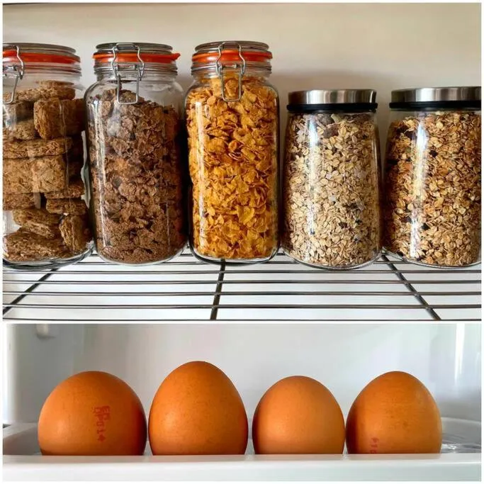 Food in Spacious Apartment - Warm and Welcoming in Lindisfarne, 8 min from CBD