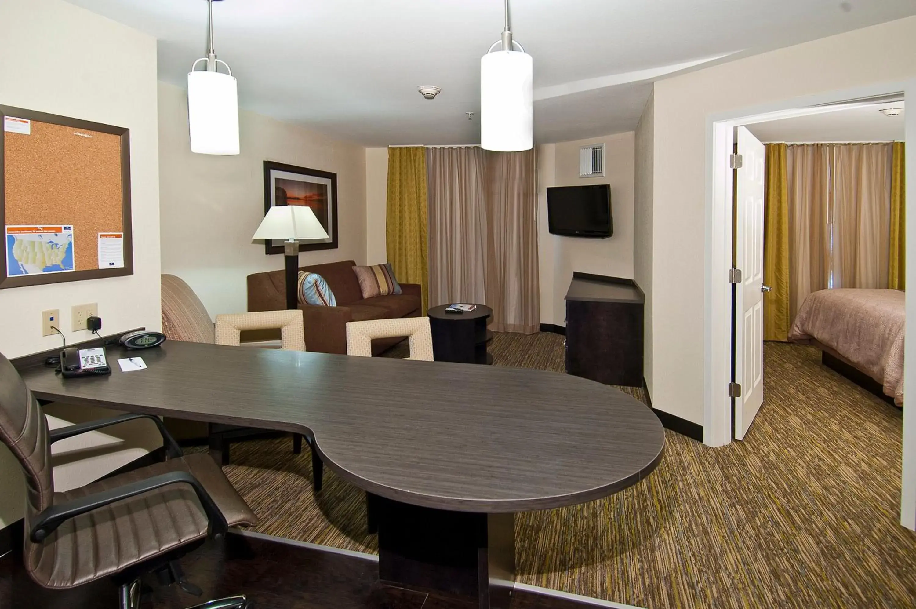 Photo of the whole room, Bed in Candlewood Suites Tupelo by IHG Photo of the whole room, Bed in Candlewood Suites Tupelo by IHG