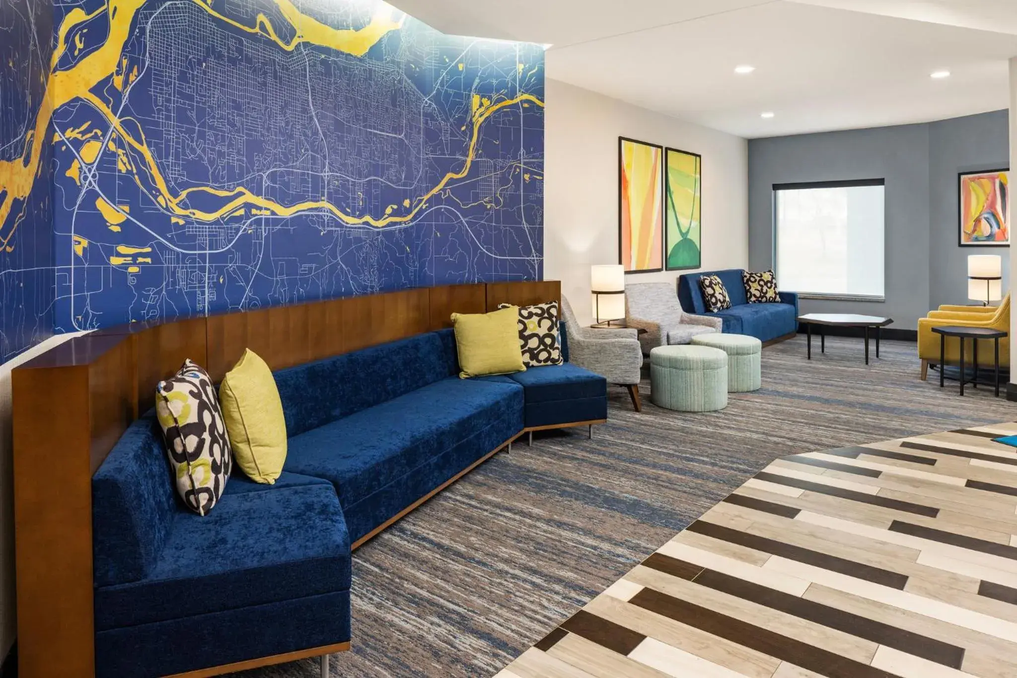 Lobby or reception in Holiday Inn Express Moline - Quad Cities Area by IHG Lobby or reception in Holiday Inn Express Moline - Quad Cities Area by IHG