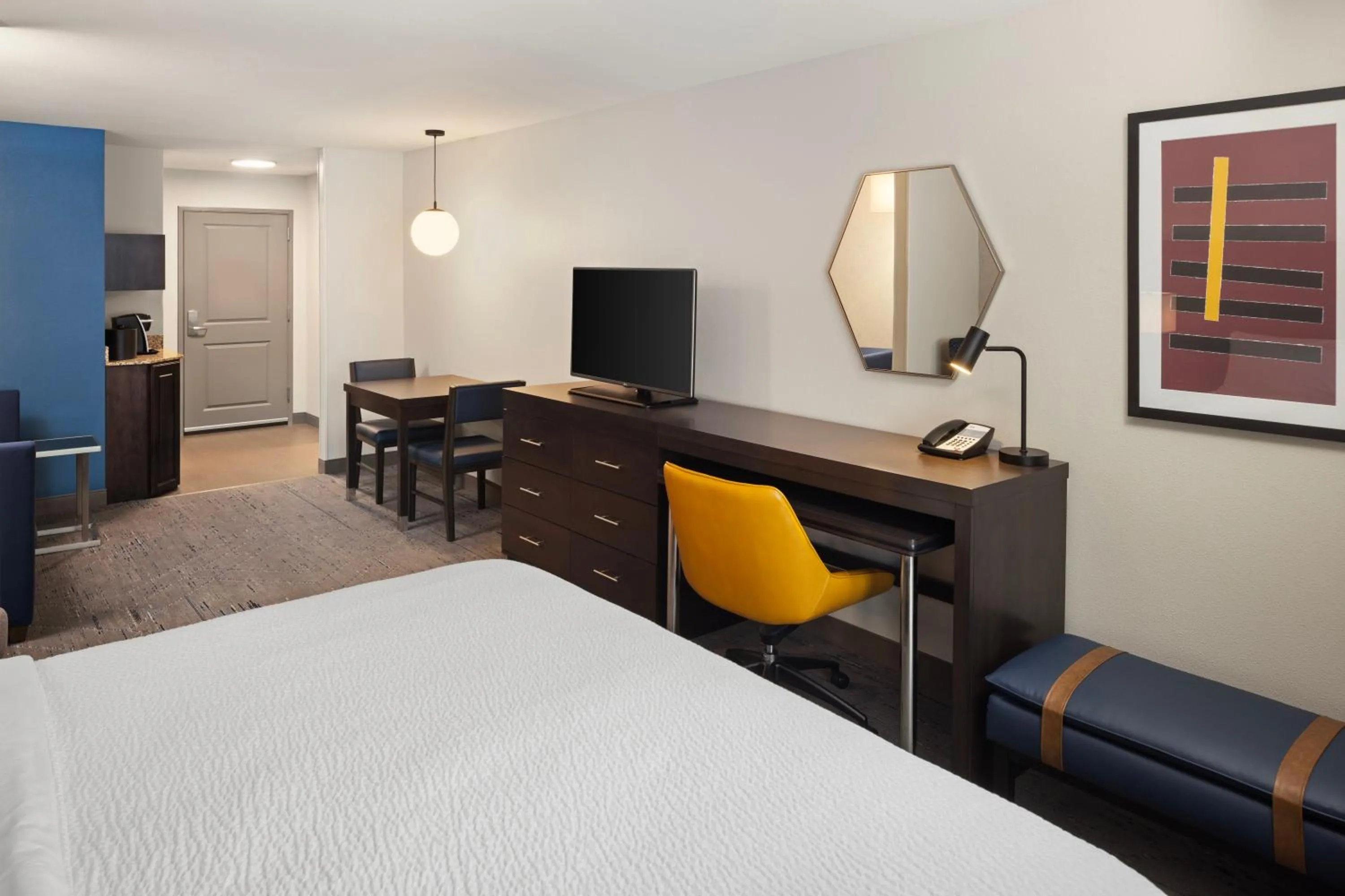 Bedroom, Bed in Holiday Inn Express Moline - Quad Cities Area by IHG