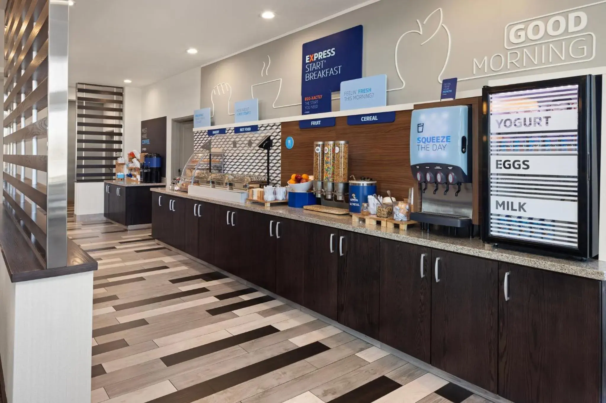 Breakfast in Holiday Inn Express Moline - Quad Cities Area by IHG Breakfast in Holiday Inn Express Moline - Quad Cities Area by IHG