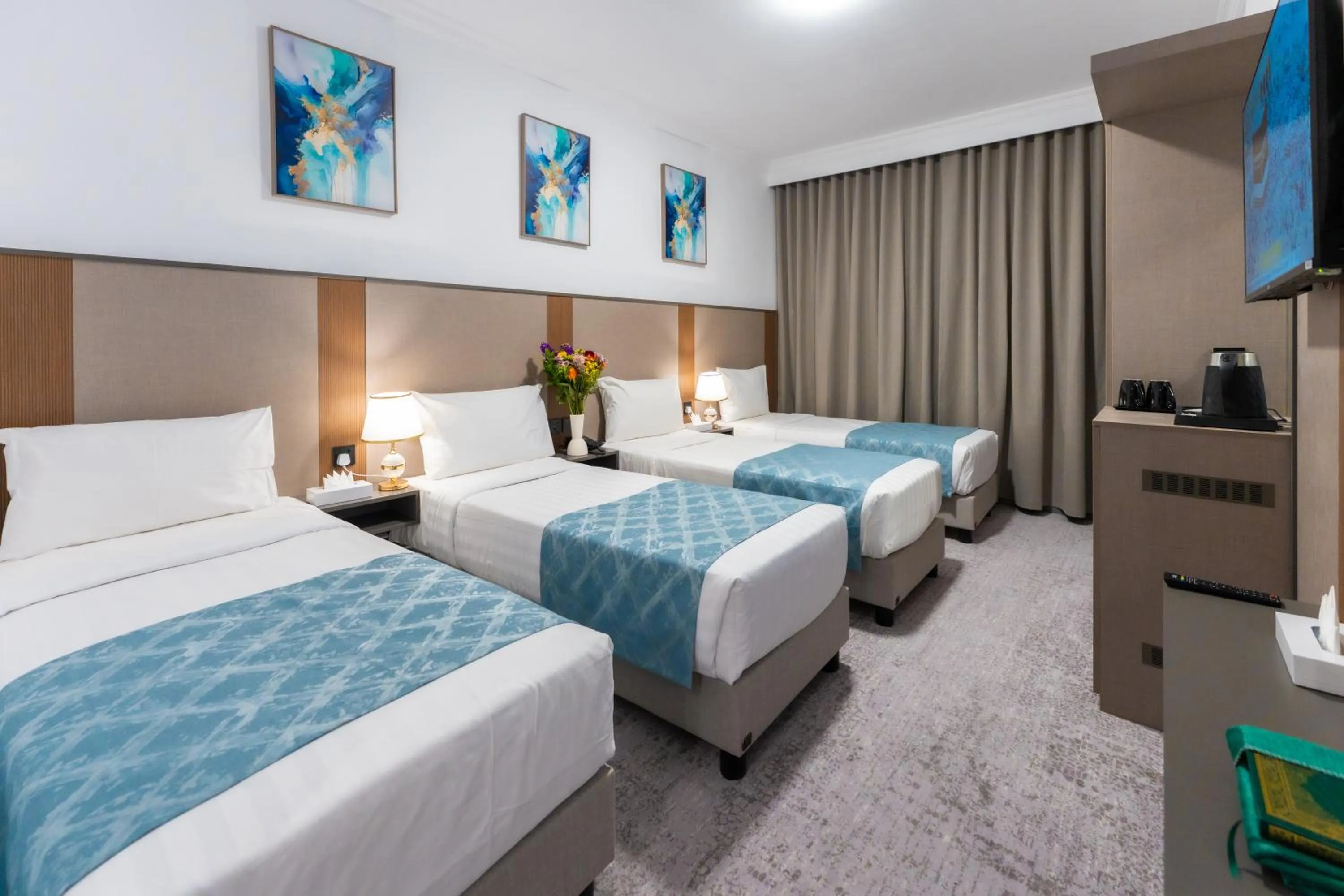 Bed in Araek Taiba Hotel