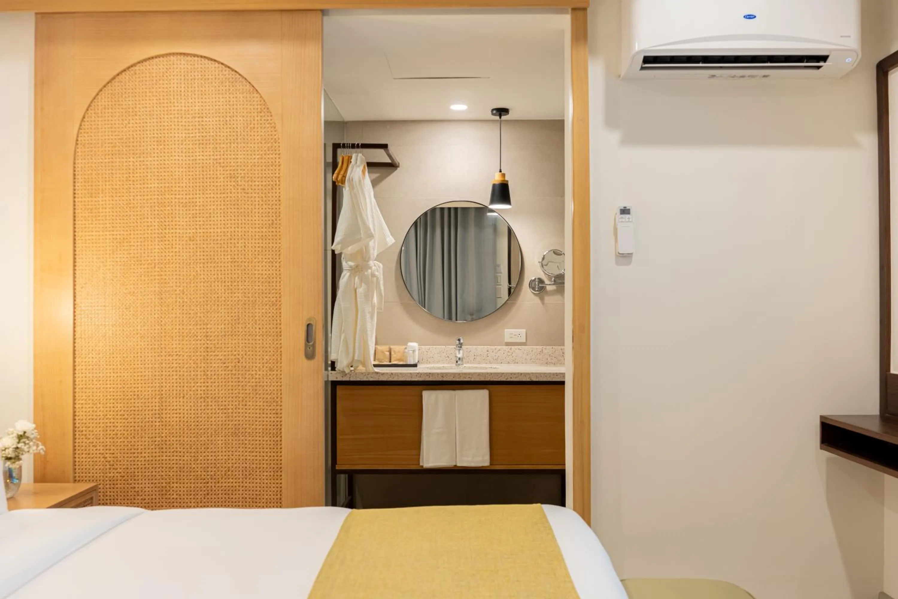 Bed in Mandarin Nest Boracay