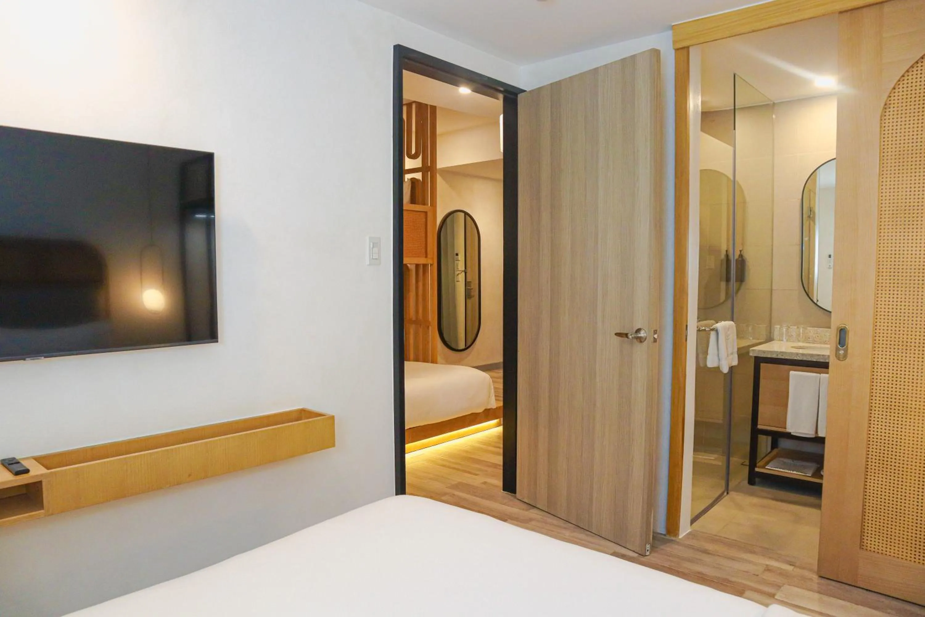 Bedroom, Bed in Mandarin Nest Boracay