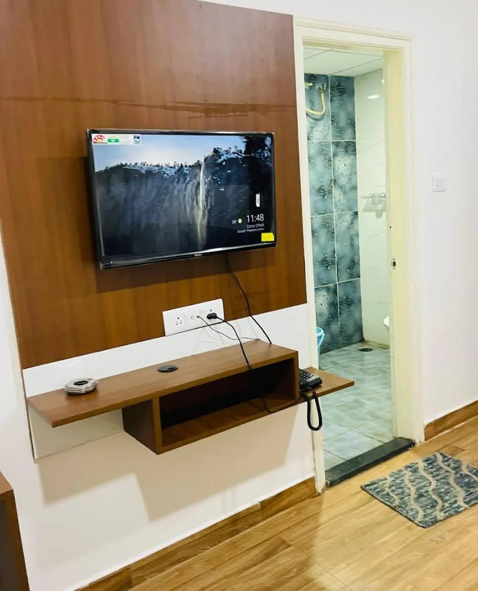 Communal lounge/ TV room in Prince residency Venue