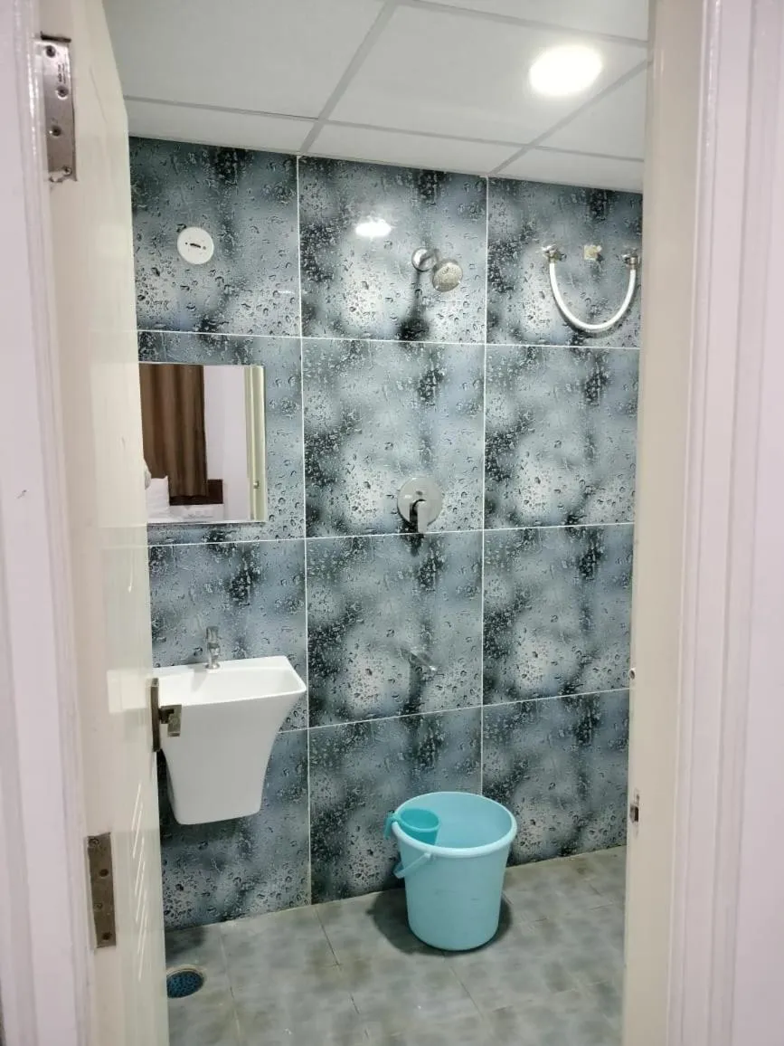 Shower in Prince residency Venue