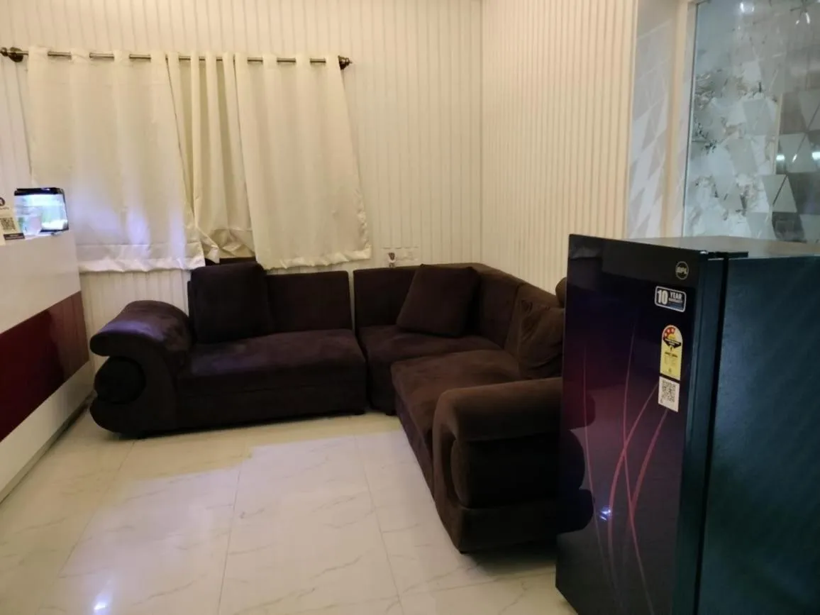 Communal lounge/ TV room in Prince residency Venue