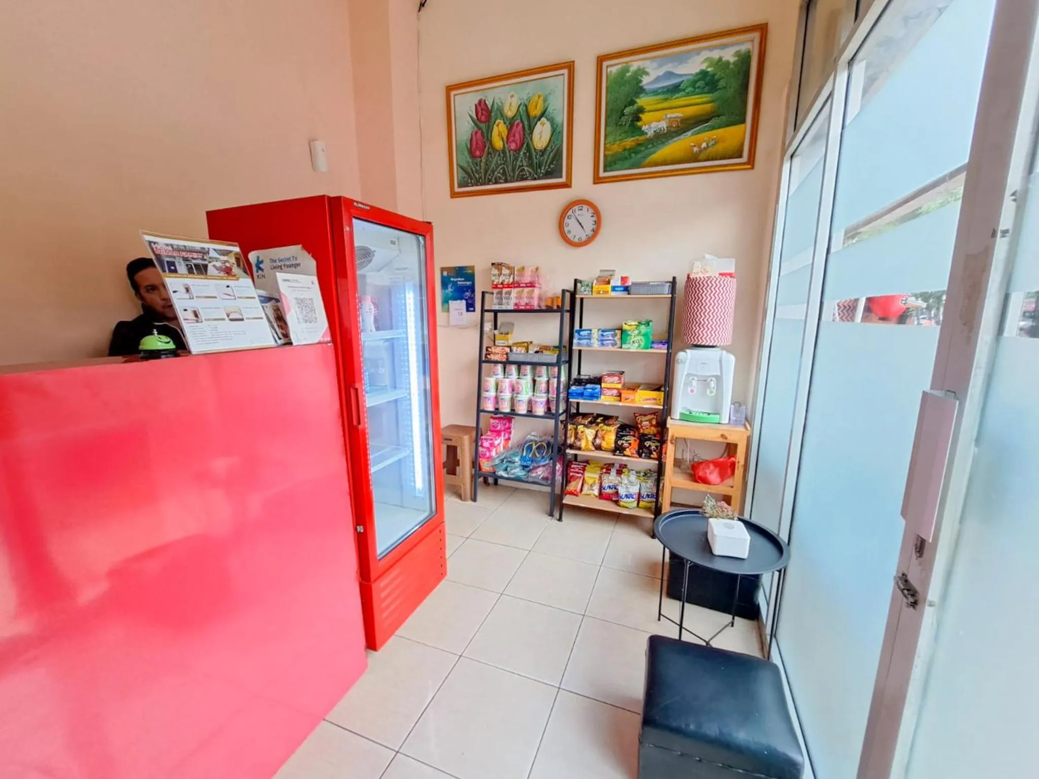 On-site shops in Hotel Dinar Family