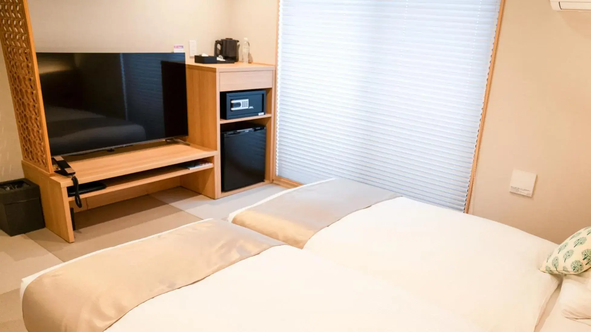 Twin Room - single occupancy in Tabist kiki HOTEL KYOTO Gojo Karasuma Twin Room - single occupancy in Tabist kiki HOTEL KYOTO Gojo Karasuma