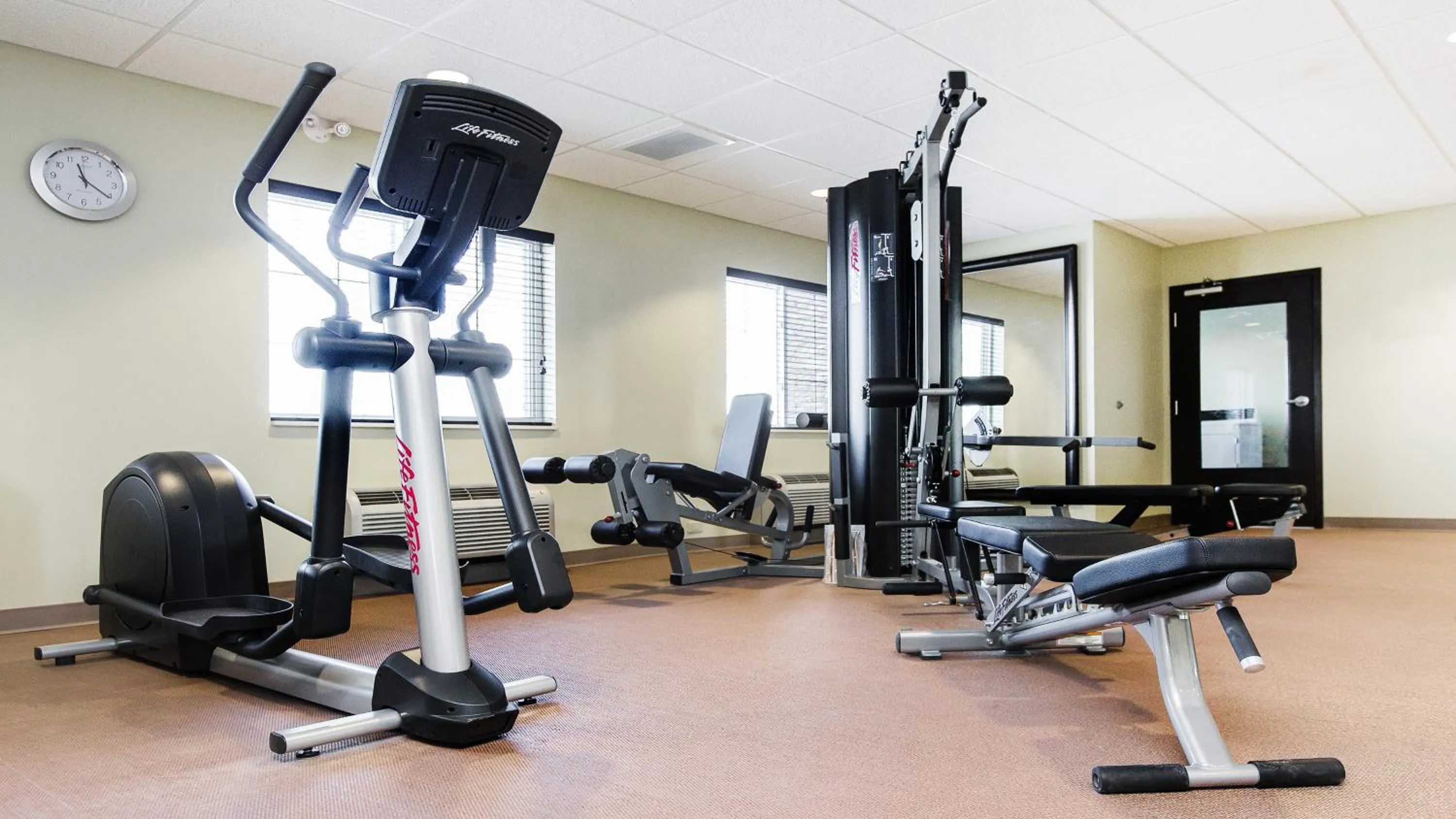 Fitness centre/facilities in Staybridge Suites West Edmonton by IHG