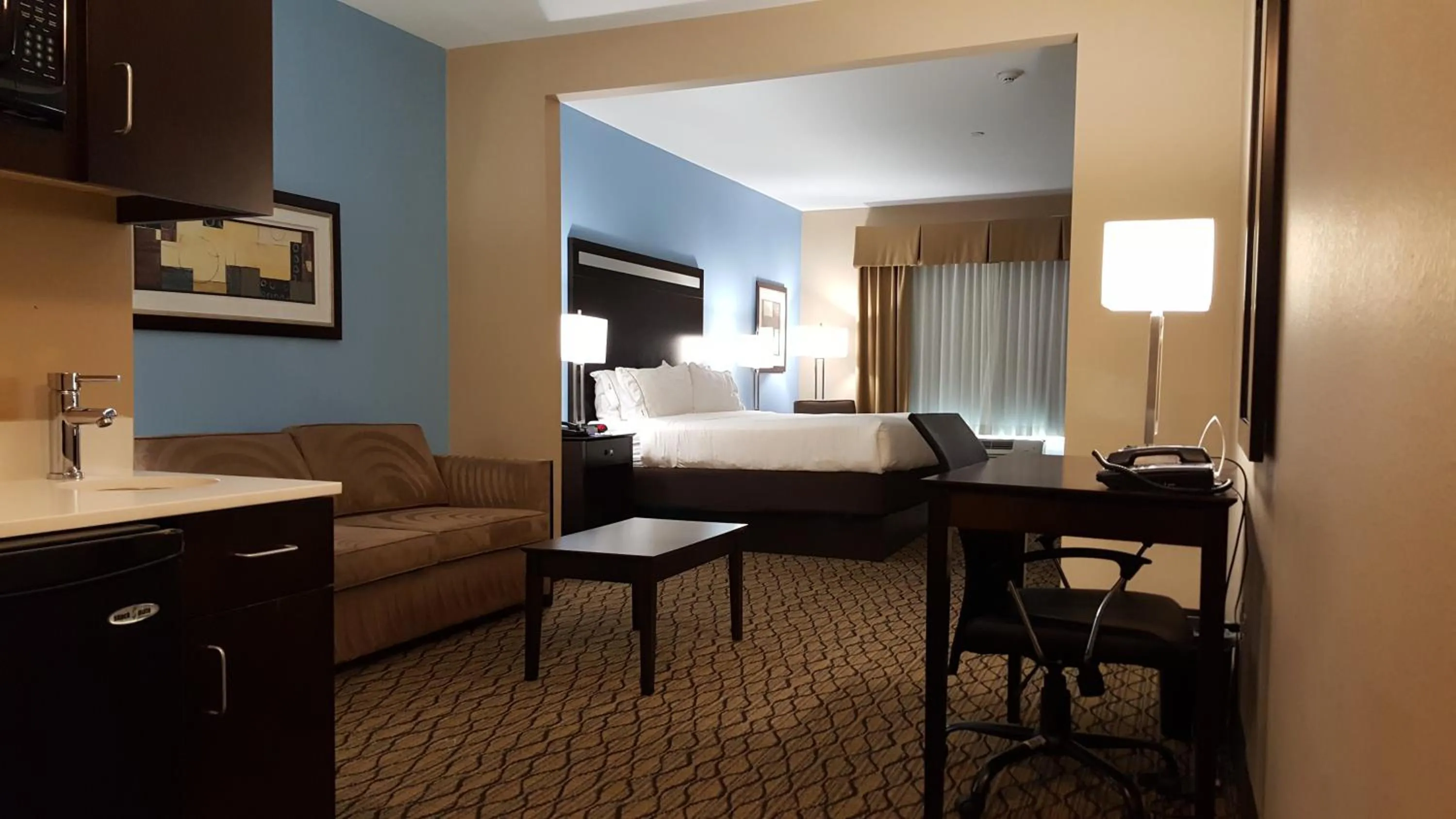 Photo of the whole room, Bed in Holiday Inn Express and Suites Atascocita - Humble - Kingwood by IHG