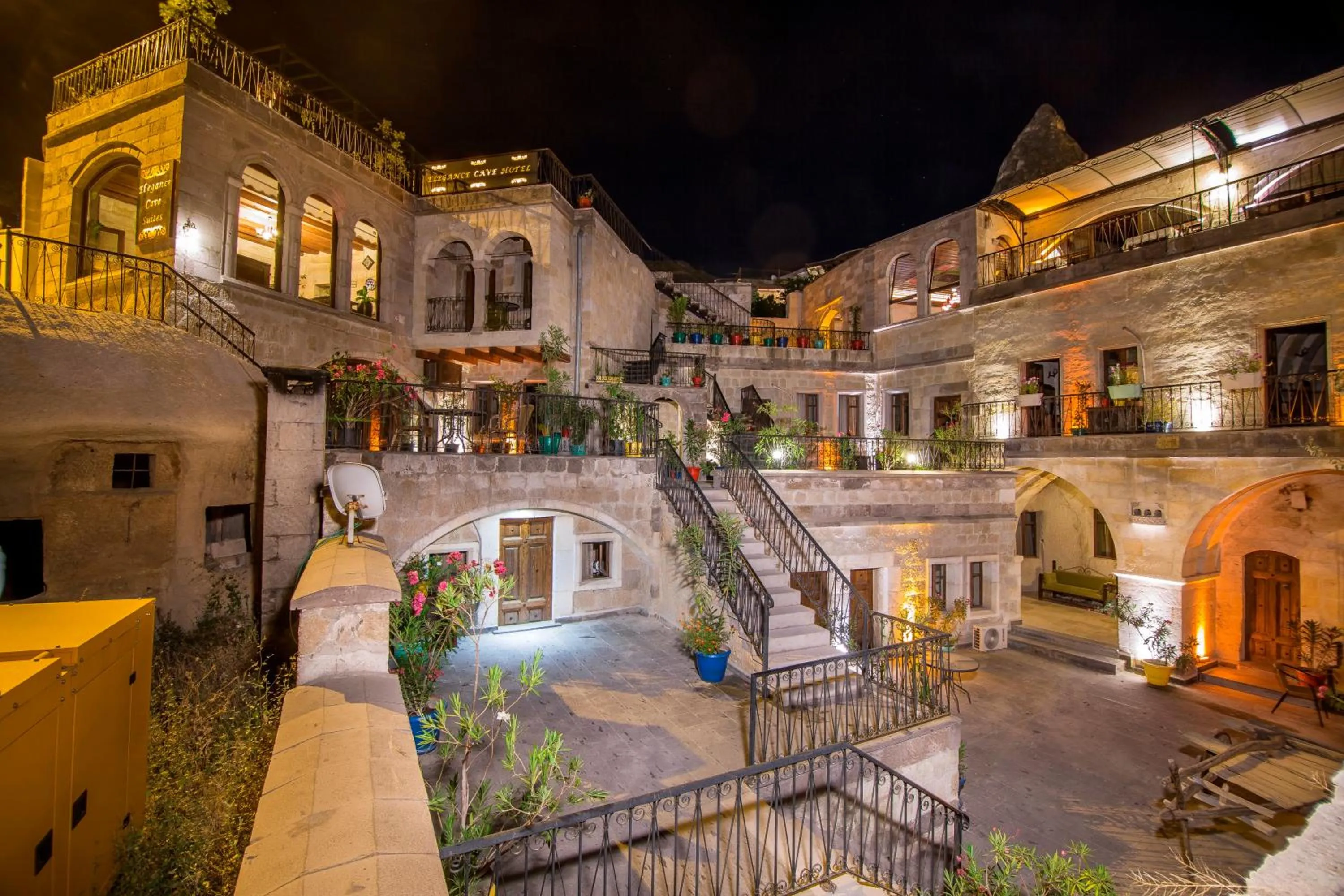 Property building in Elegance Cave Suites & Restaurant