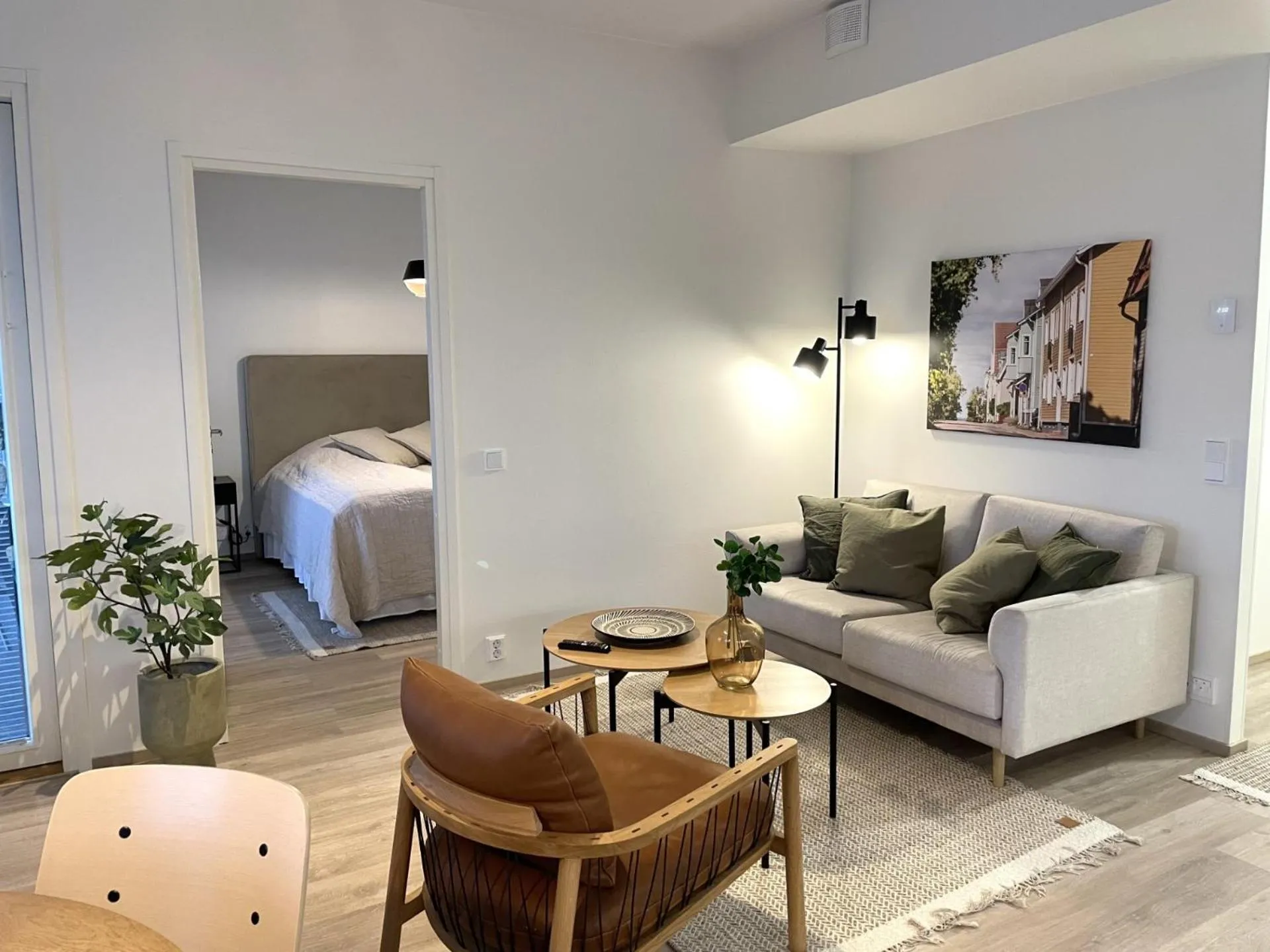 Bright two-room apartment near the centre