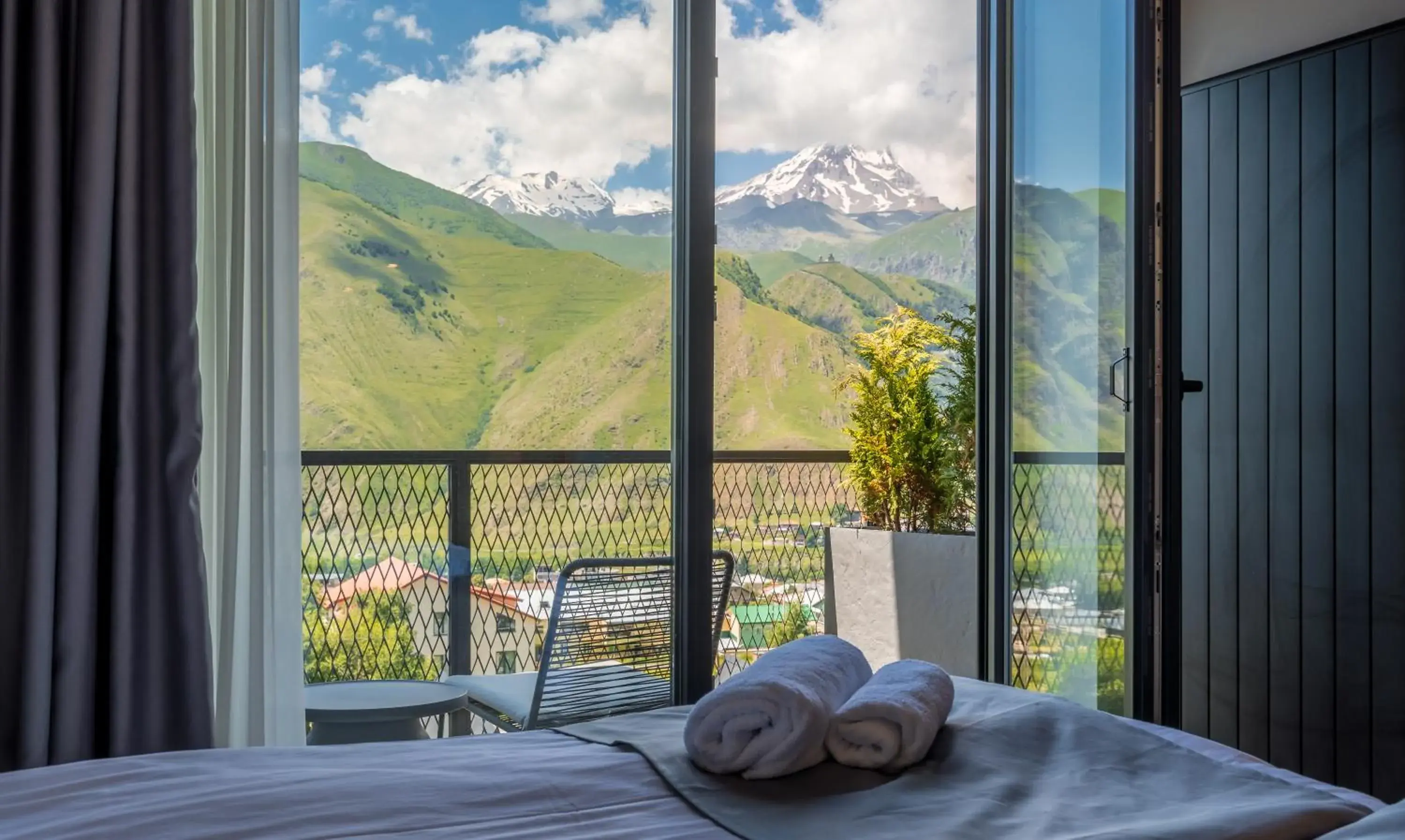 Balcony/Terrace, Bed in Step Inn - Kazbegi Balcony/Terrace, Bed in Step Inn - Kazbegi