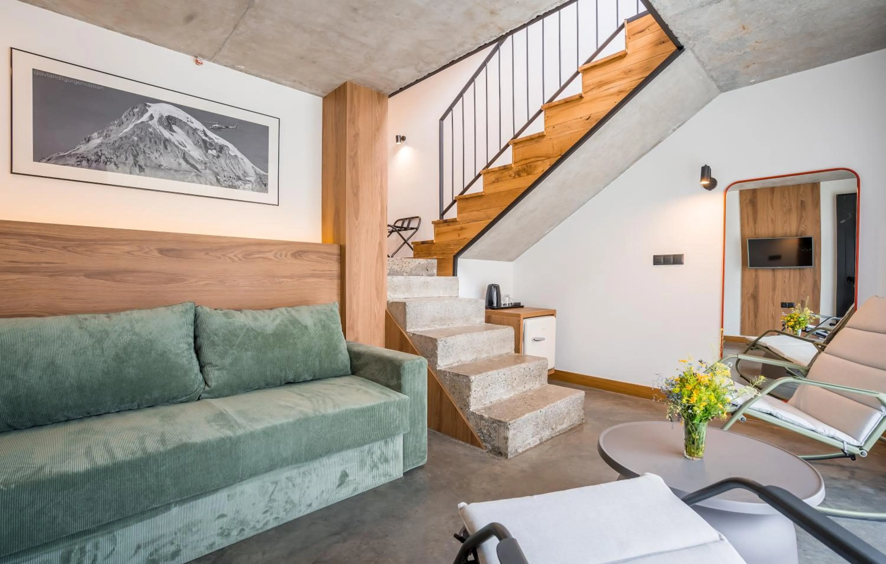 Living room in Step Inn - Kazbegi