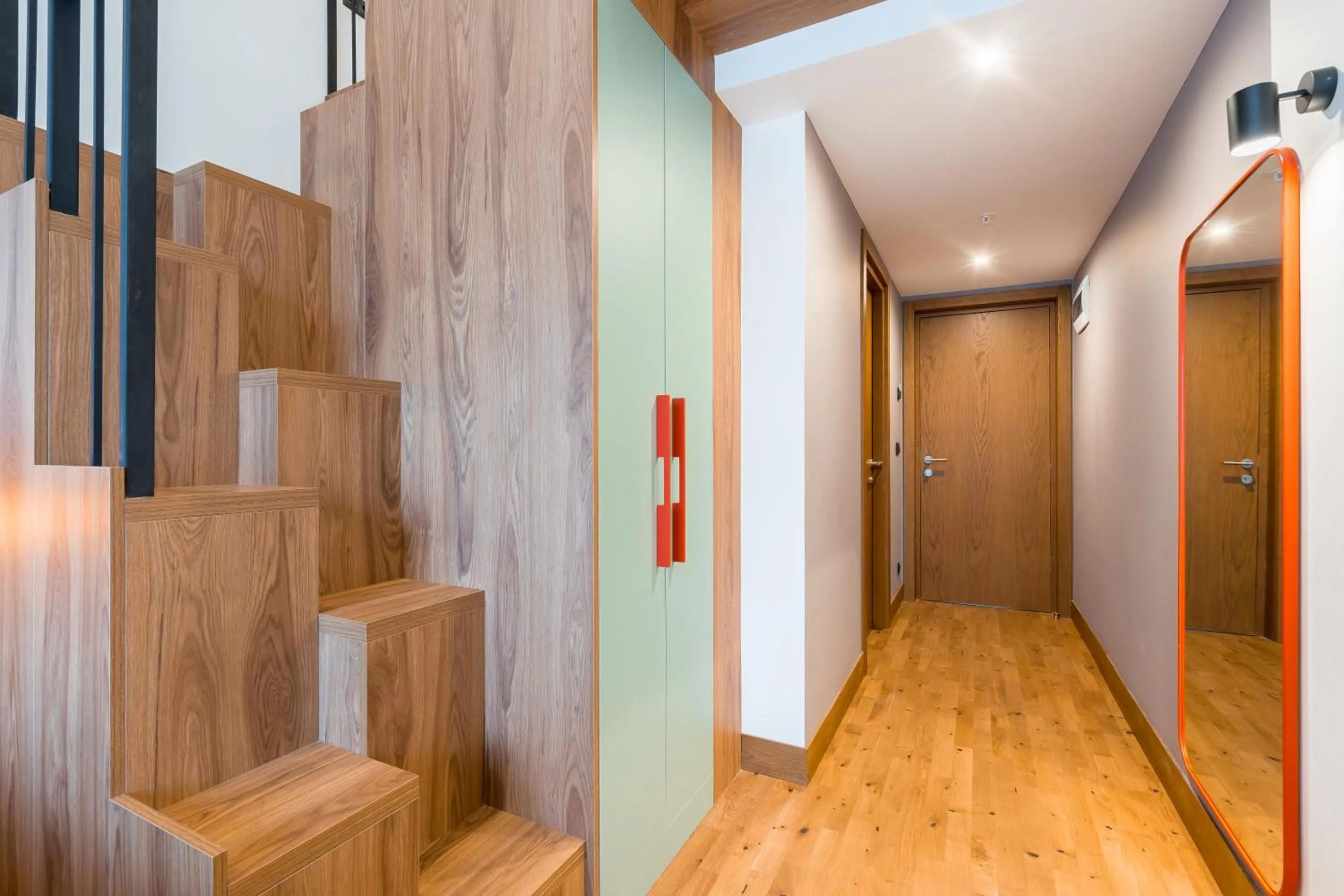 wardrobe in Step Inn - Kazbegi