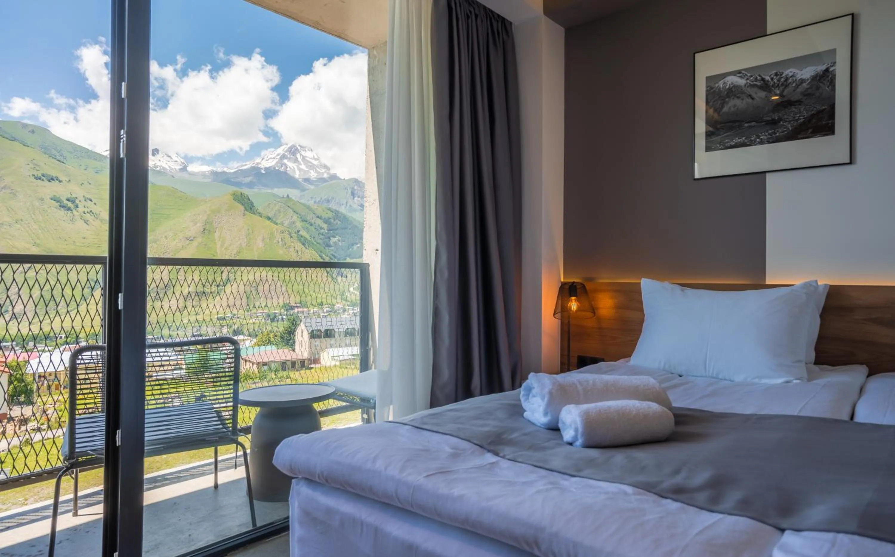 Balcony/Terrace, Bed in Step Inn - Kazbegi