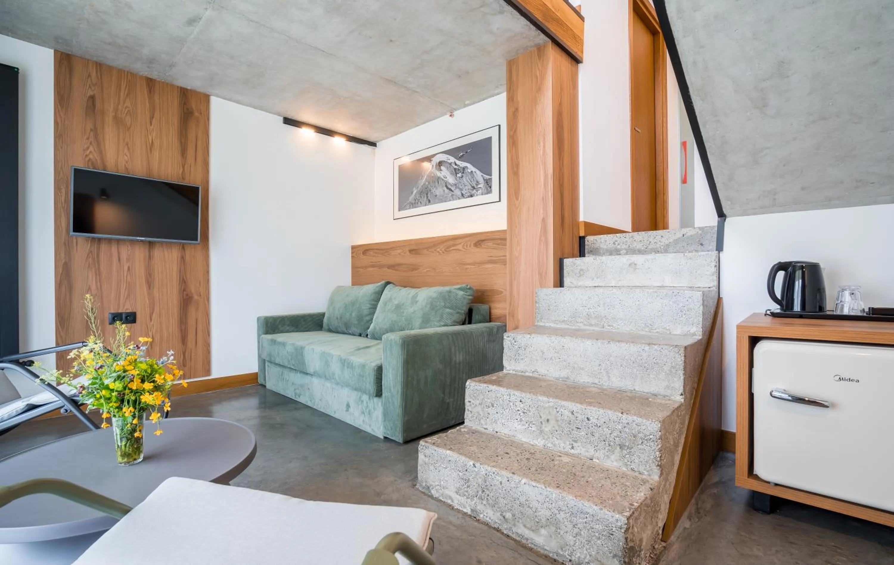 TV and multimedia in Step Inn - Kazbegi