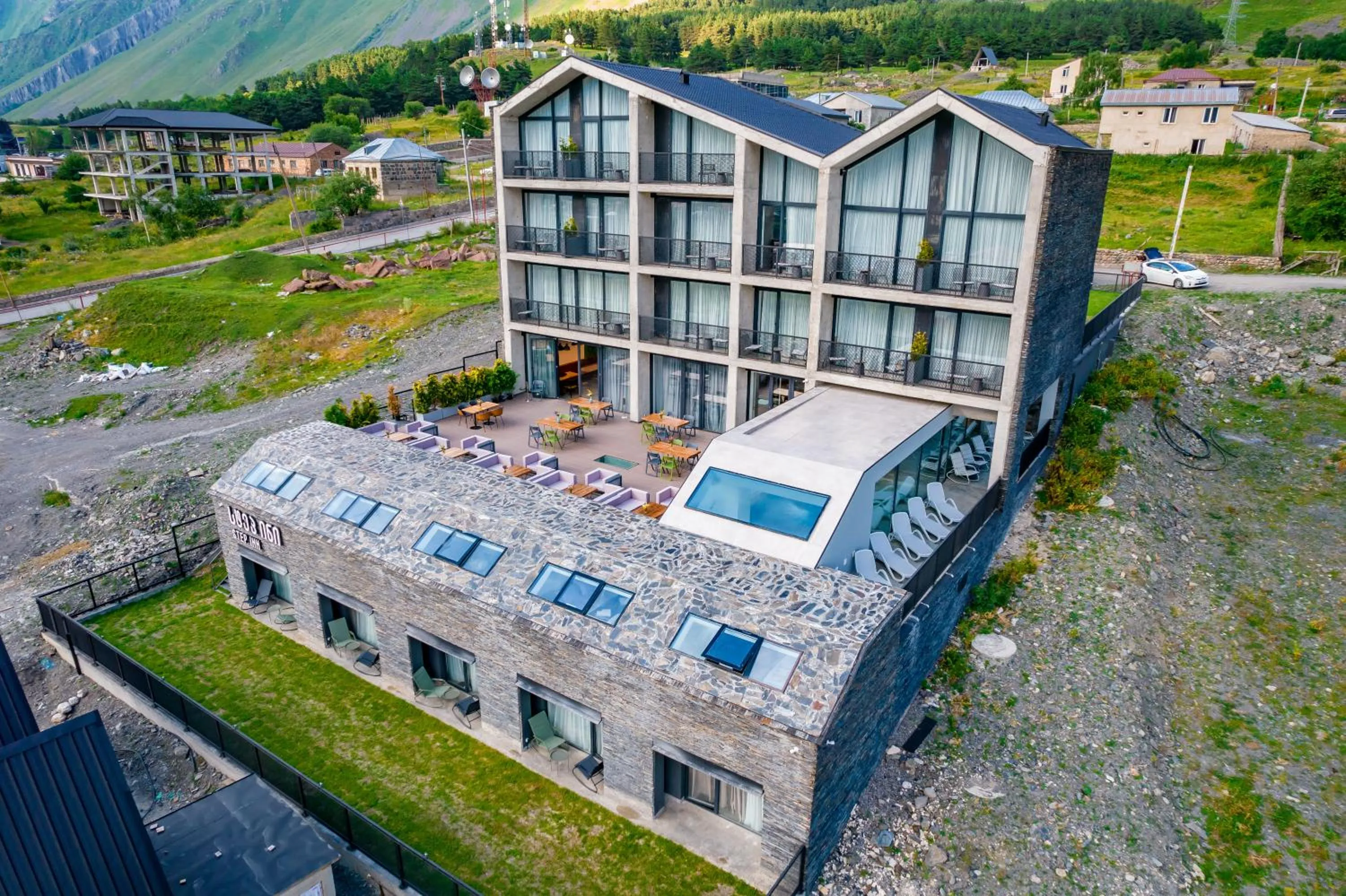 Property building in Step Inn - Kazbegi