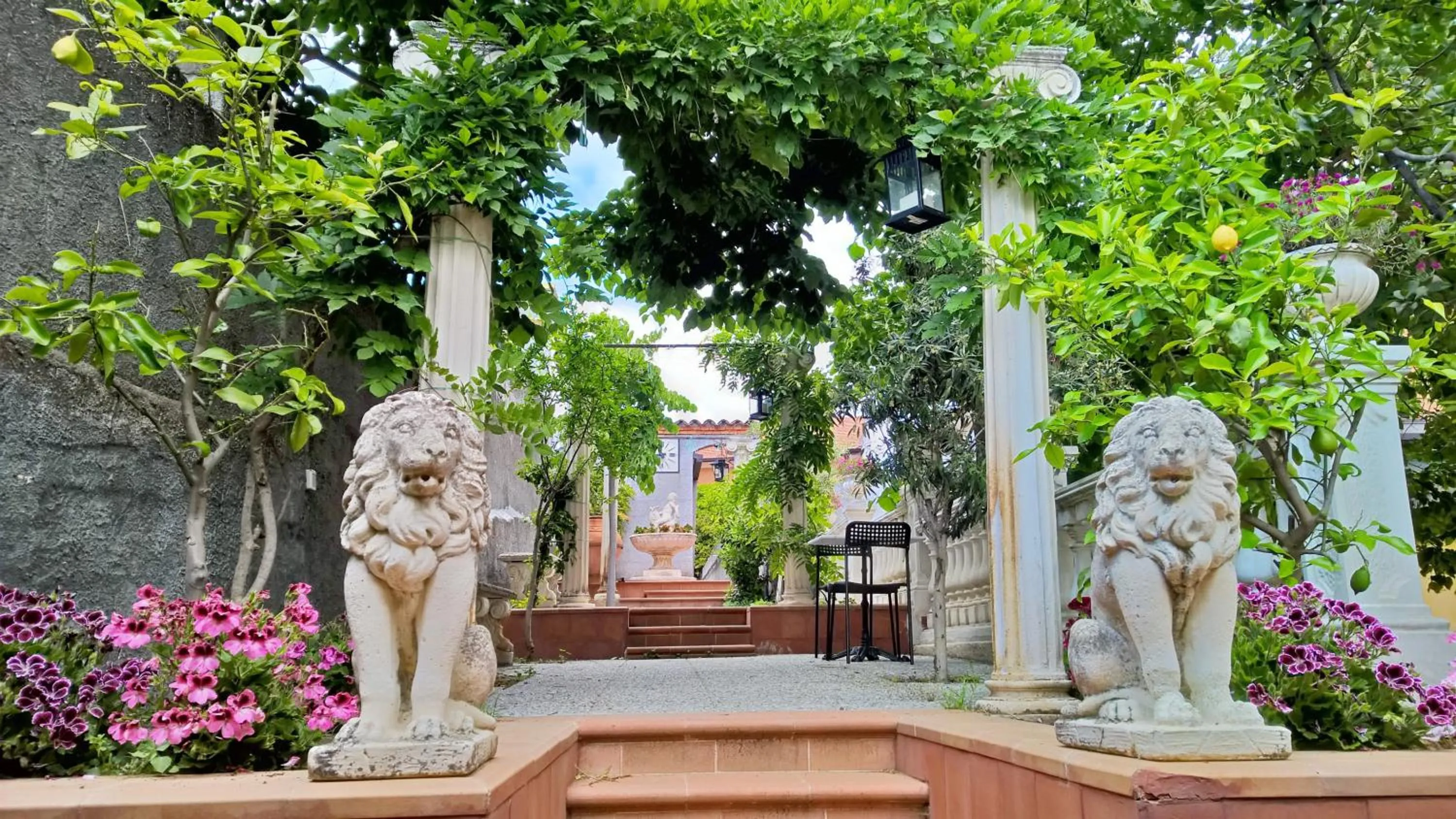 Garden in Sant'Antonio Garden Rooms Apartments