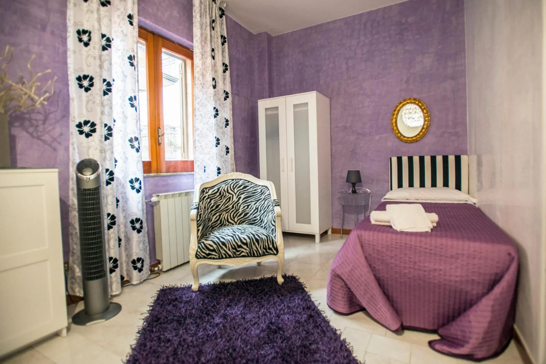Decorative detail, Bed in Sant'Antonio Garden Rooms Apartments