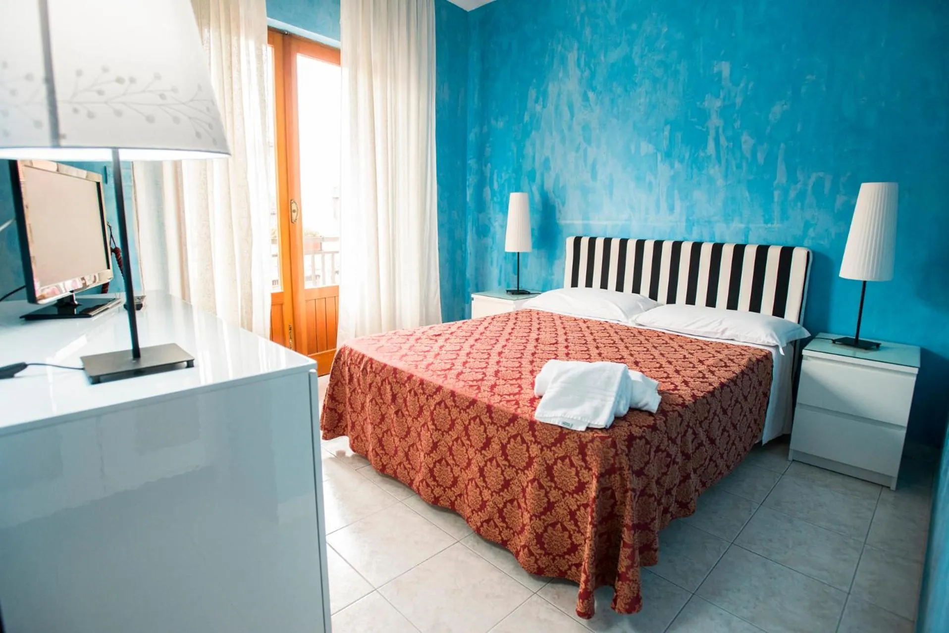 Mountain view, Bed in Sant'Antonio Garden Rooms Apartments