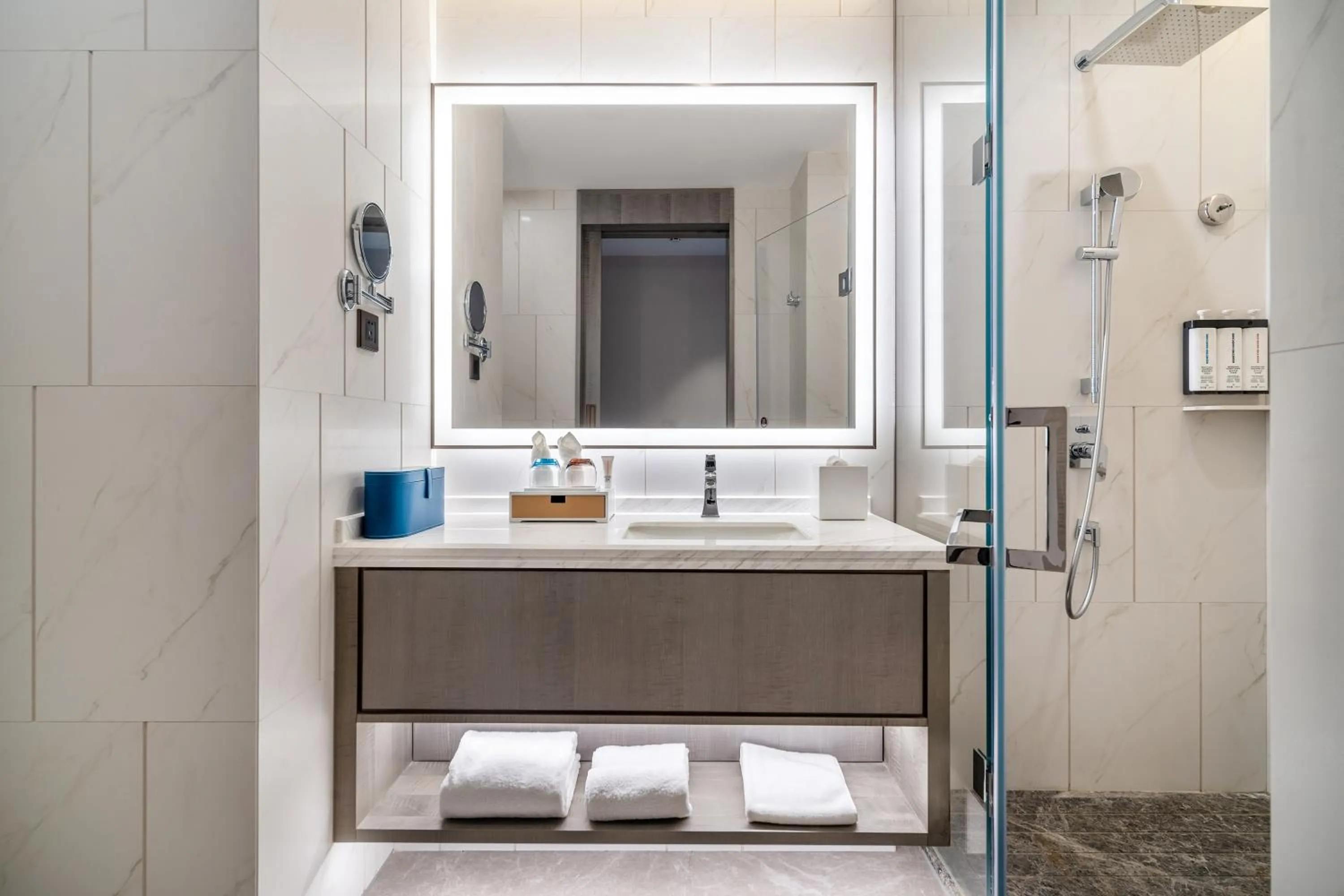 Bathroom in Hyatt Place Linyi People Square