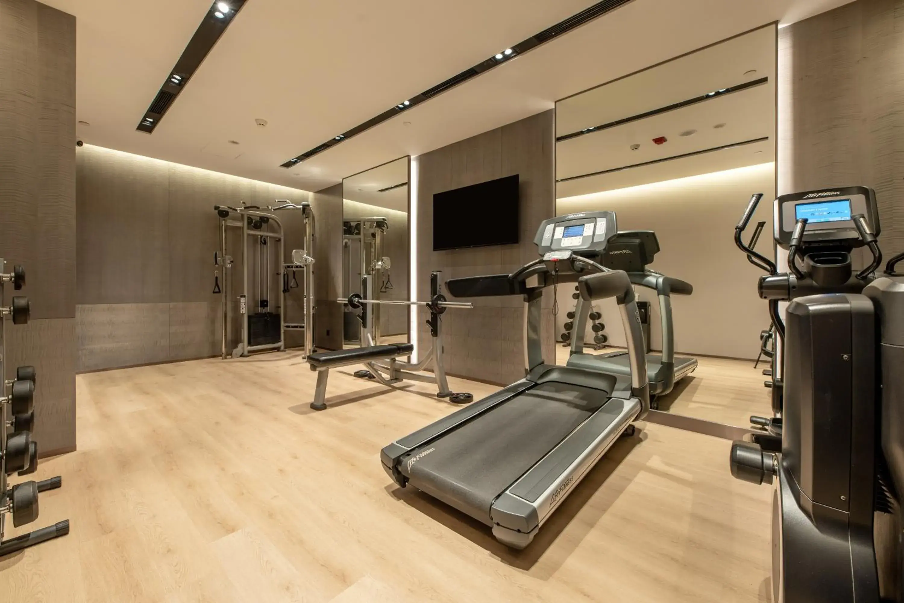 Fitness centre/facilities in Hyatt Place Linyi People Square Fitness centre/facilities in Hyatt Place Linyi People Square