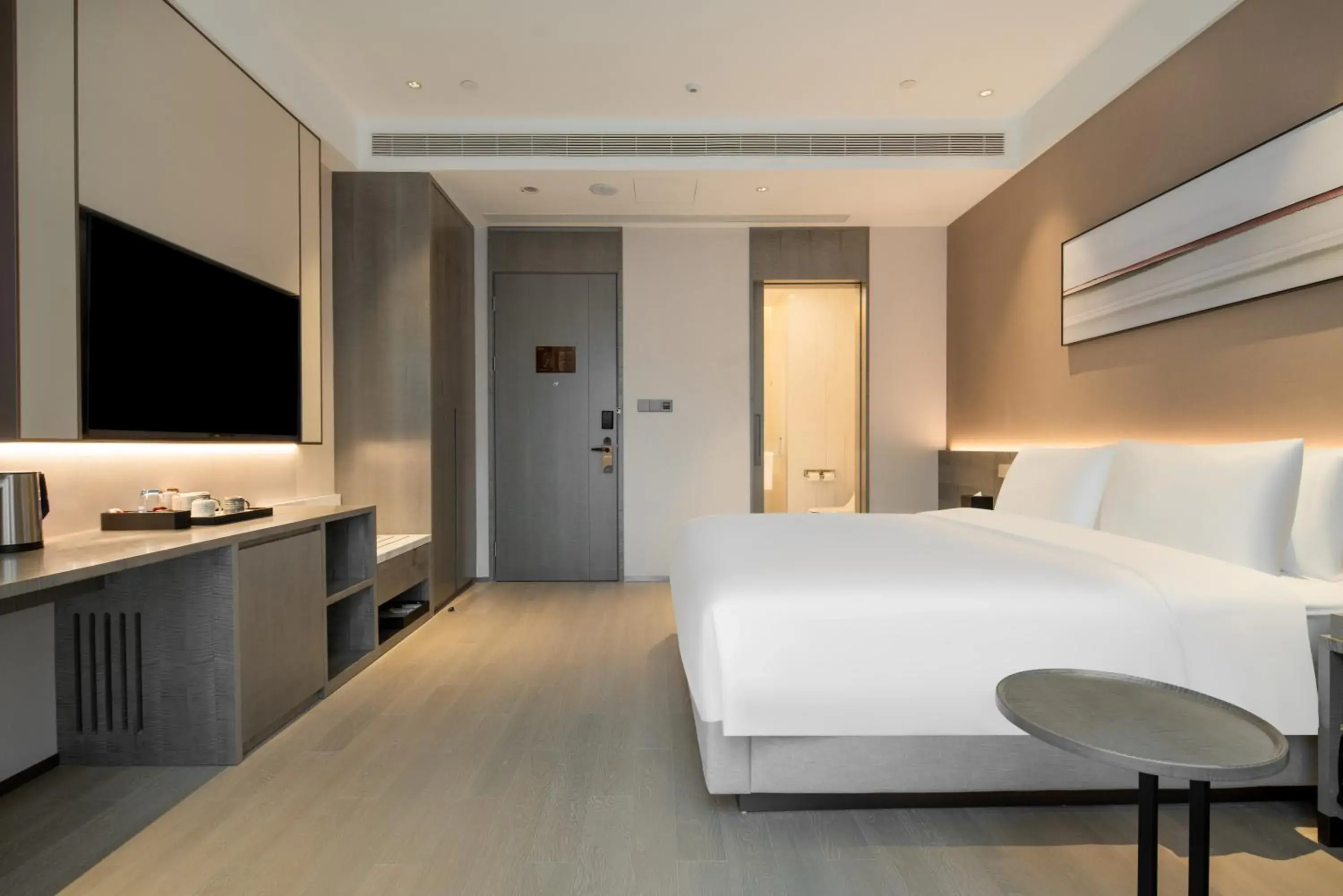 View (from property/room), Bed in Hyatt Place Linyi People Square View (from property/room), Bed in Hyatt Place Linyi People Square