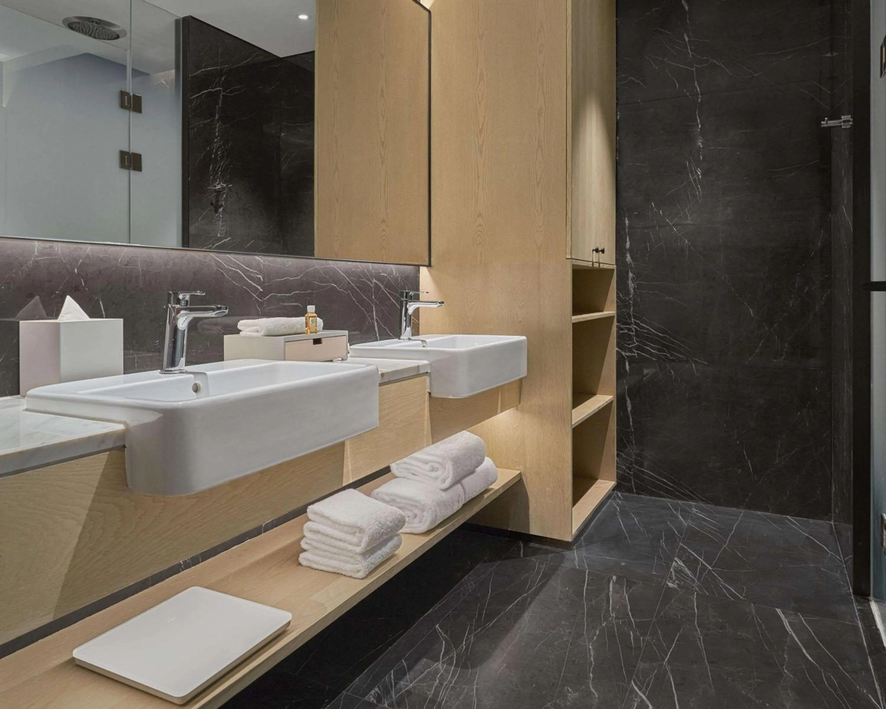 Bathroom in Hyatt Place Yantai Development Zone