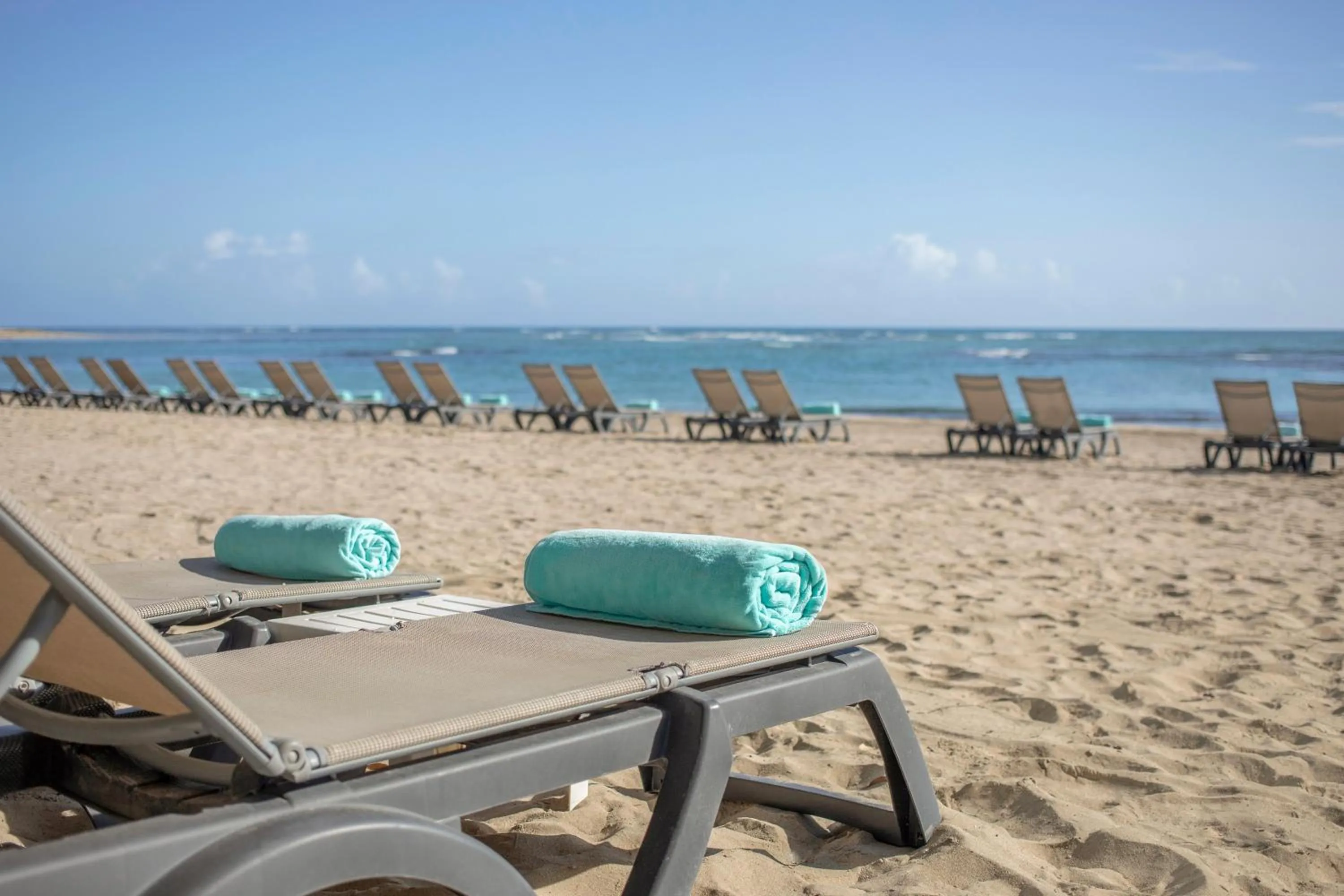 Beach in Iberostar Waves Costa Dorada - All Inclusive