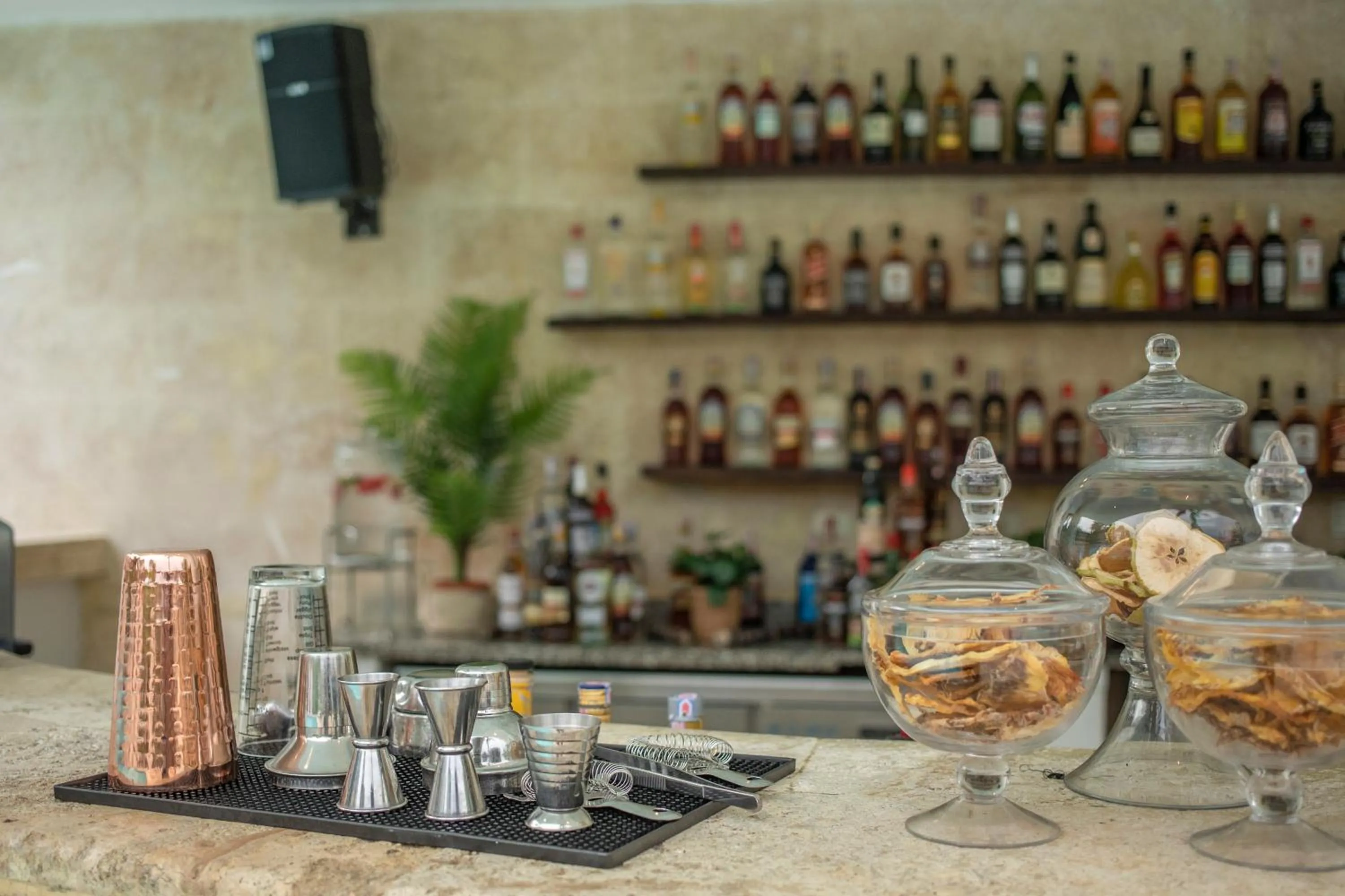 Lounge or bar in Iberostar Waves Costa Dorada - All Inclusive