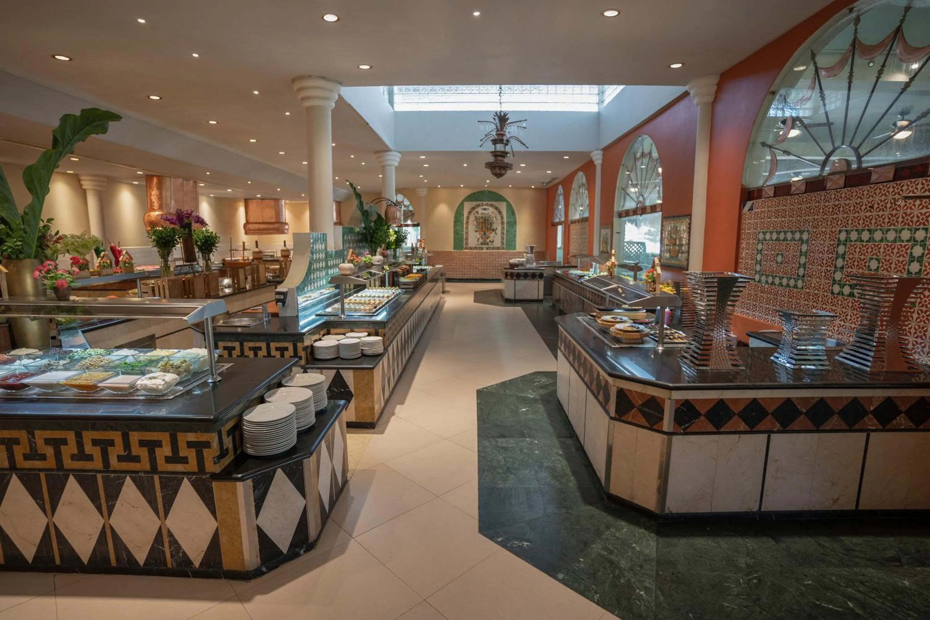 Restaurant/places to eat in Iberostar Waves Costa Dorada - All Inclusive