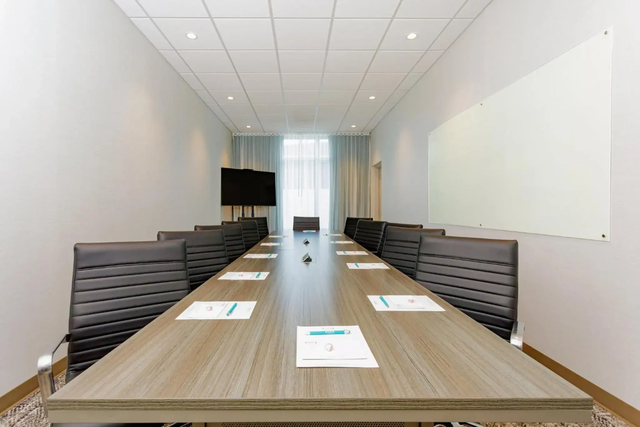 Meeting/conference room in Staybridge Suites Winter Haven - Auburndale