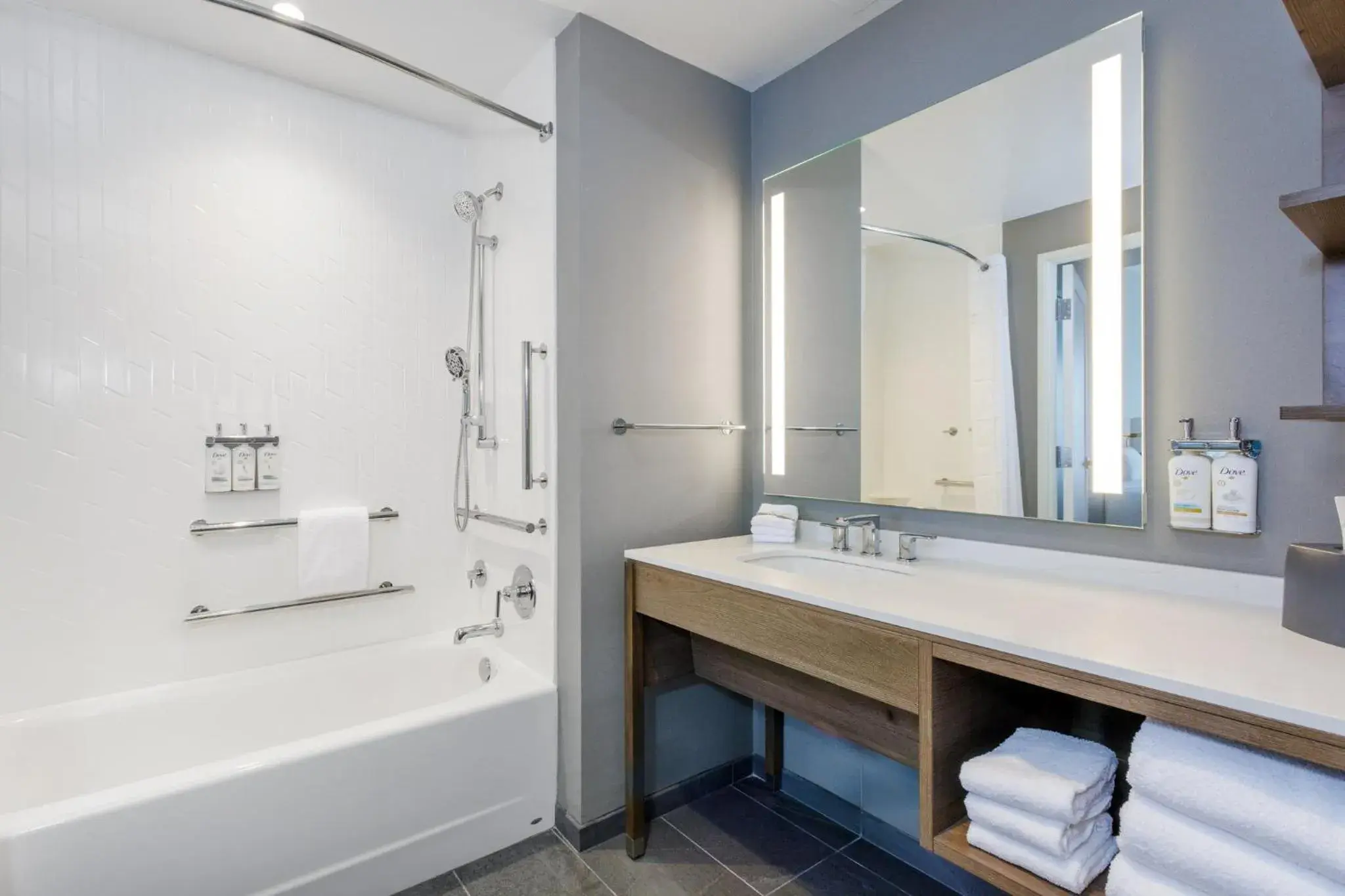 Photo of the whole room, Bathroom in Staybridge Suites Winter Haven - Auburndale
