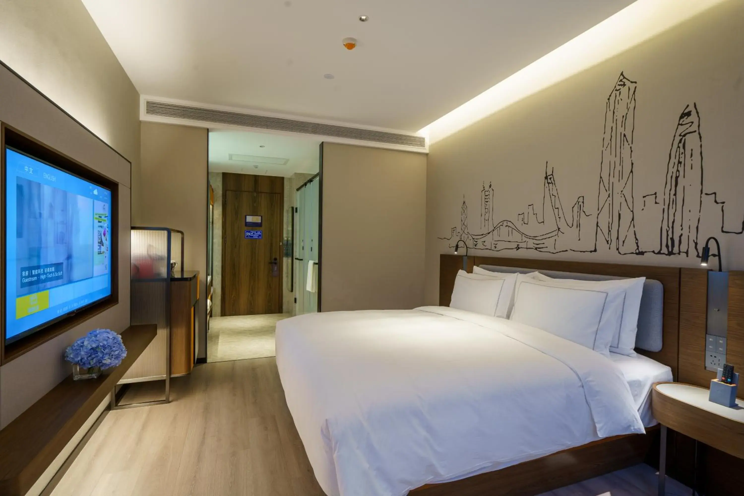 Photo of the whole room, Bed in UrCove by HYATT Futian CBD-毗邻福田站和星河COCO Park 尊享免费迷你吧 Photo of the whole room, Bed in UrCove by HYATT Futian CBD-毗邻福田站和星河COCO Park 尊享免费迷你吧