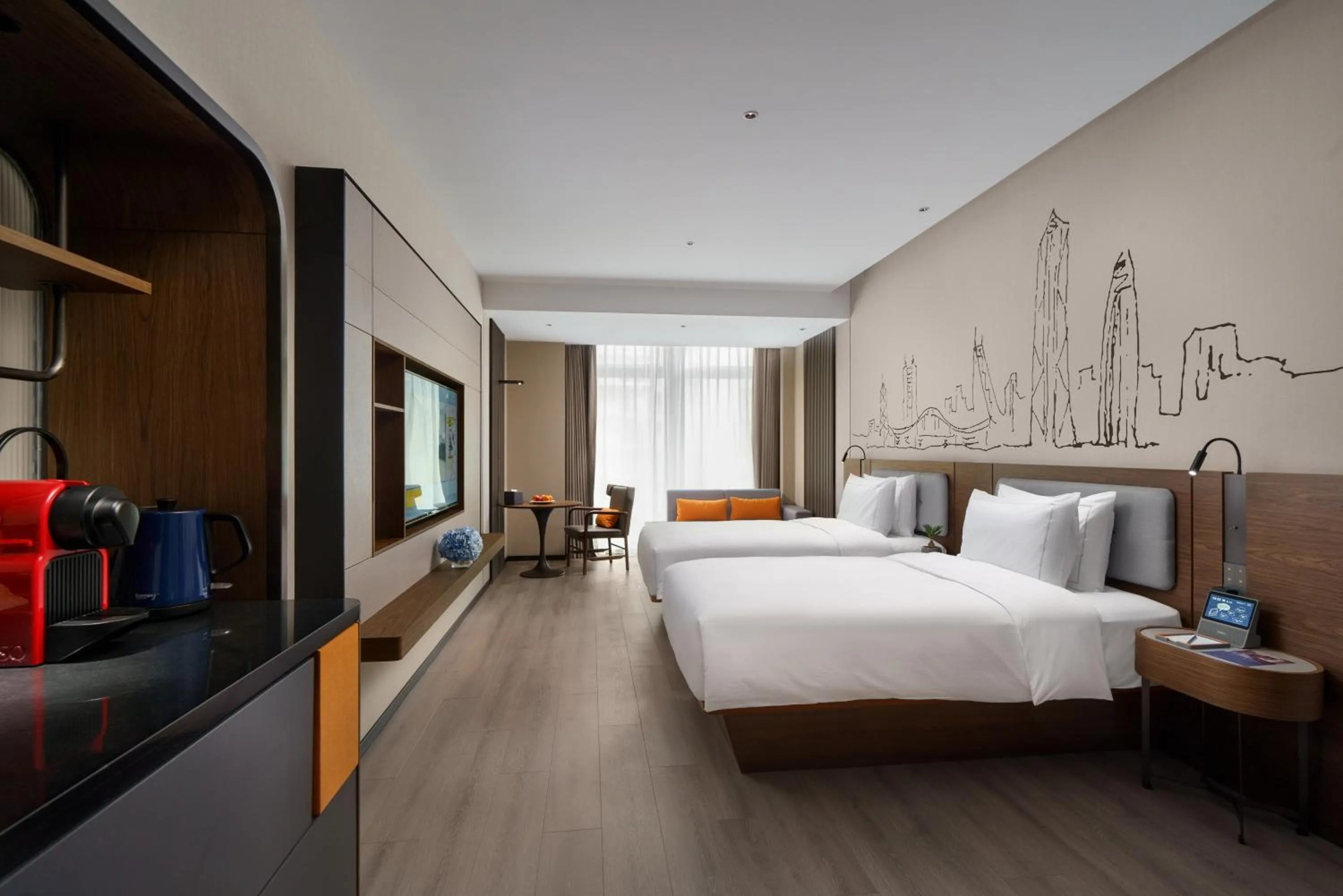 Photo of the whole room, Bed in UrCove by HYATT Futian CBD-毗邻福田站和星河COCO Park 尊享免费迷你吧