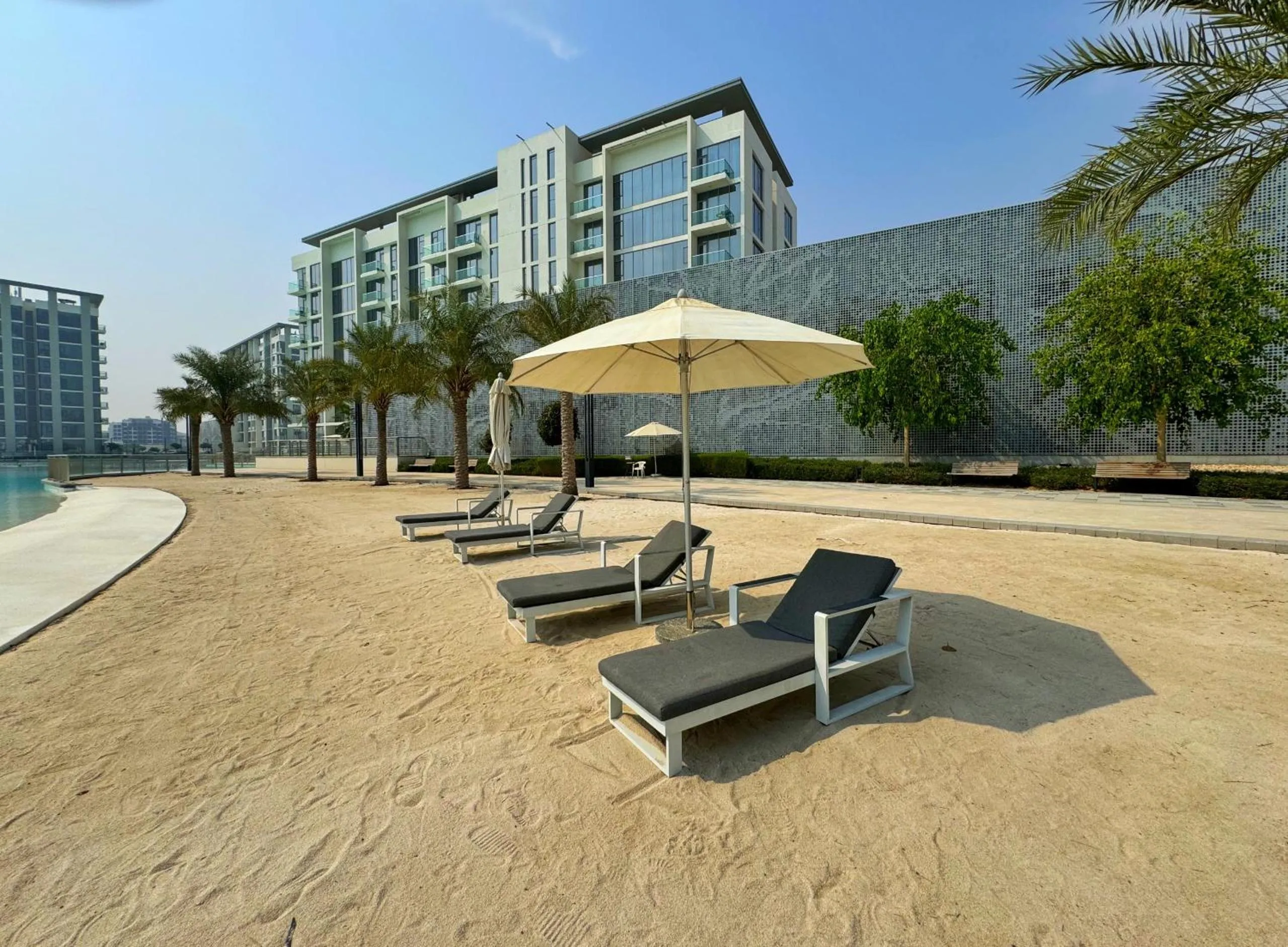 Panoramic 1br with Crystal Lagoon & Downtown View