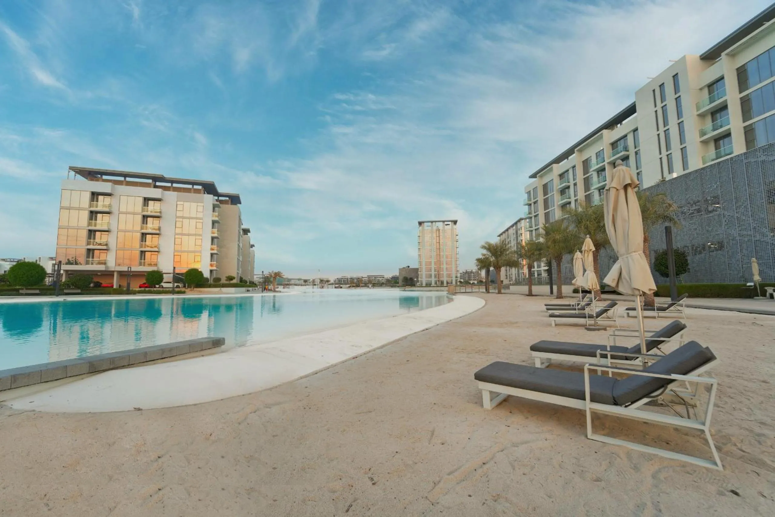 Panoramic 1br with Crystal Lagoon & Downtown View