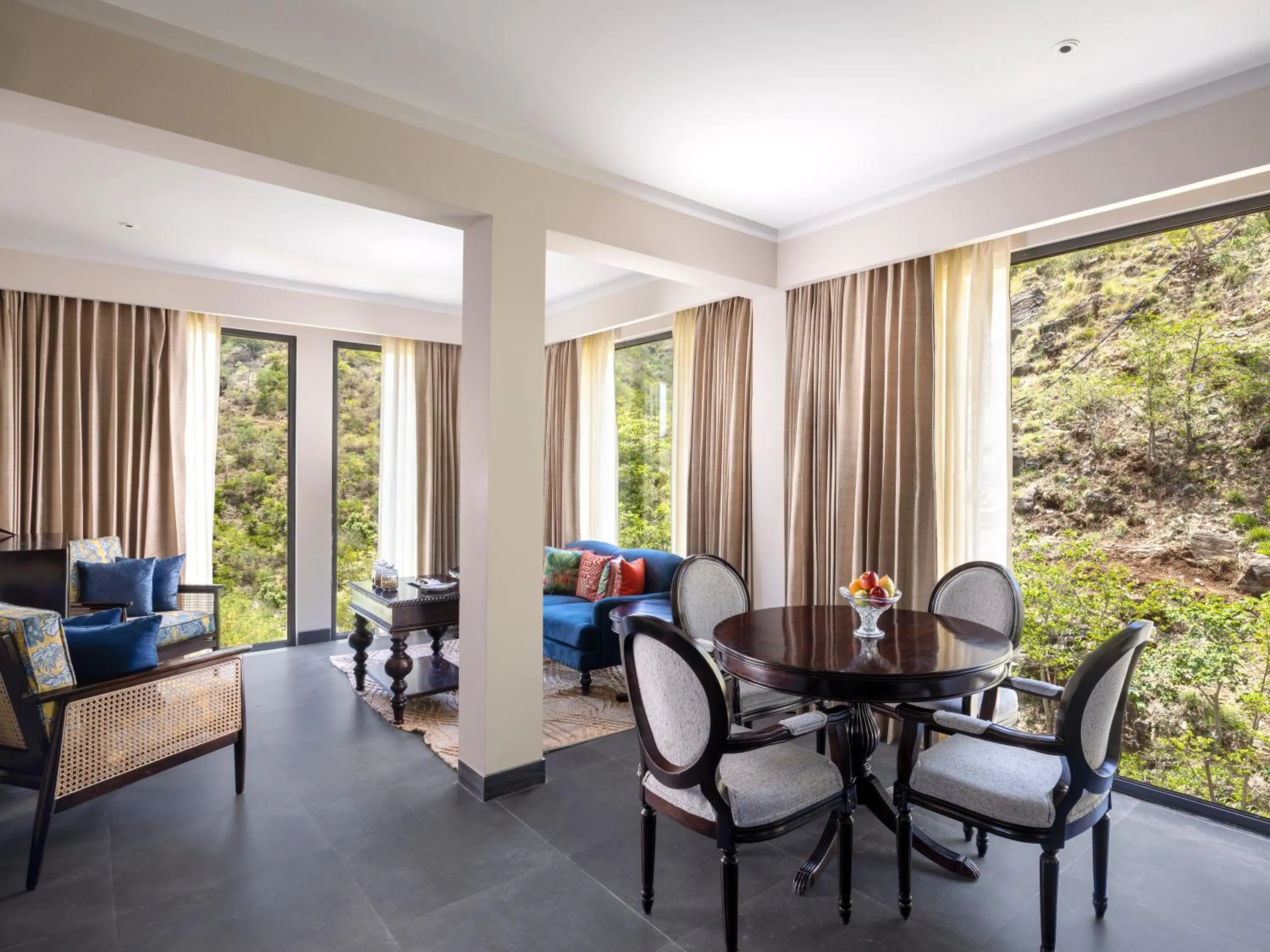 Living room in Radisson Blu Resort Kumbhalgarh