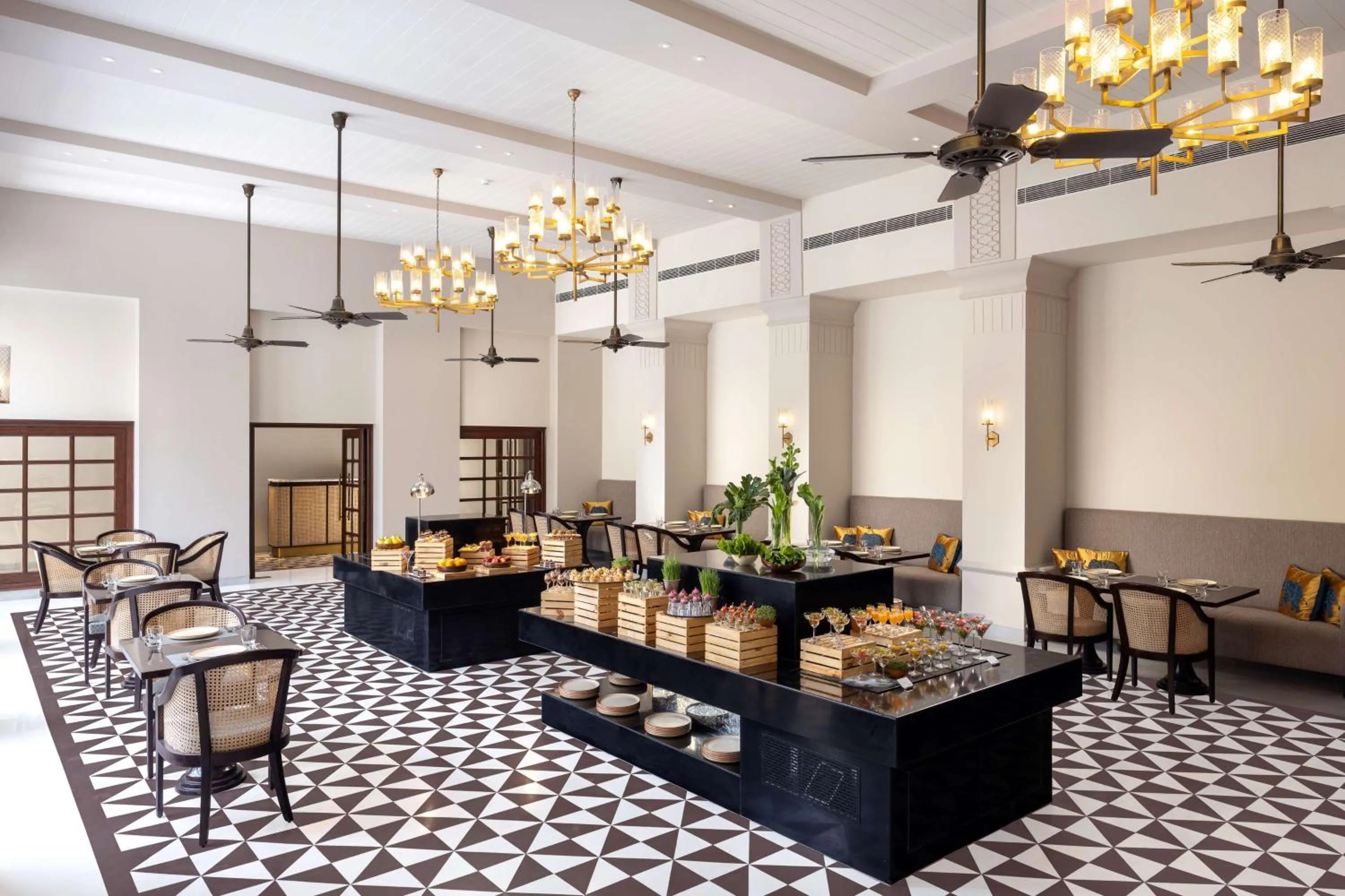 Restaurant/places to eat in Radisson Blu Resort Kumbhalgarh